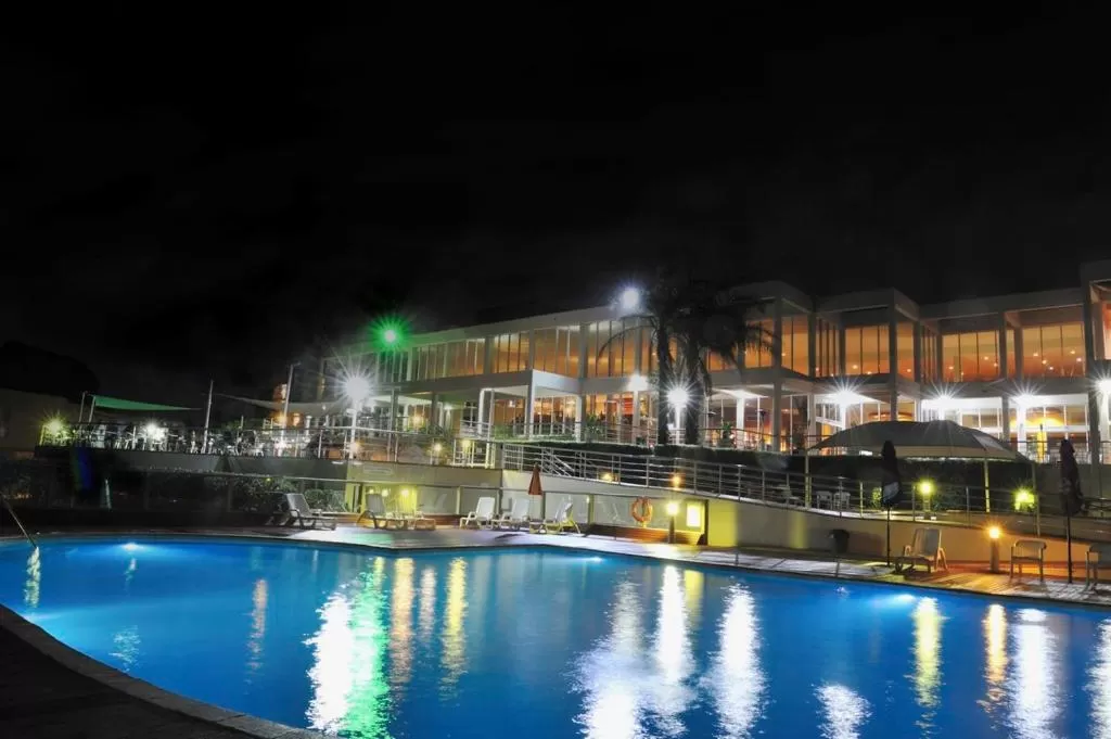 Facade/entrance in Absolute Beachfront Opal Cove Resort