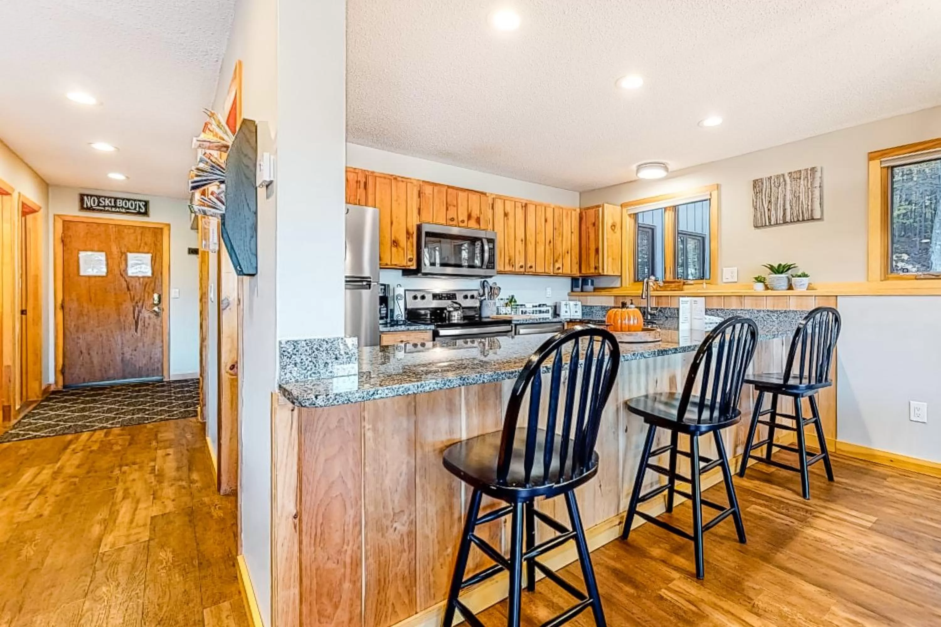 Kitchen/Kitchenette in Mountain View Home