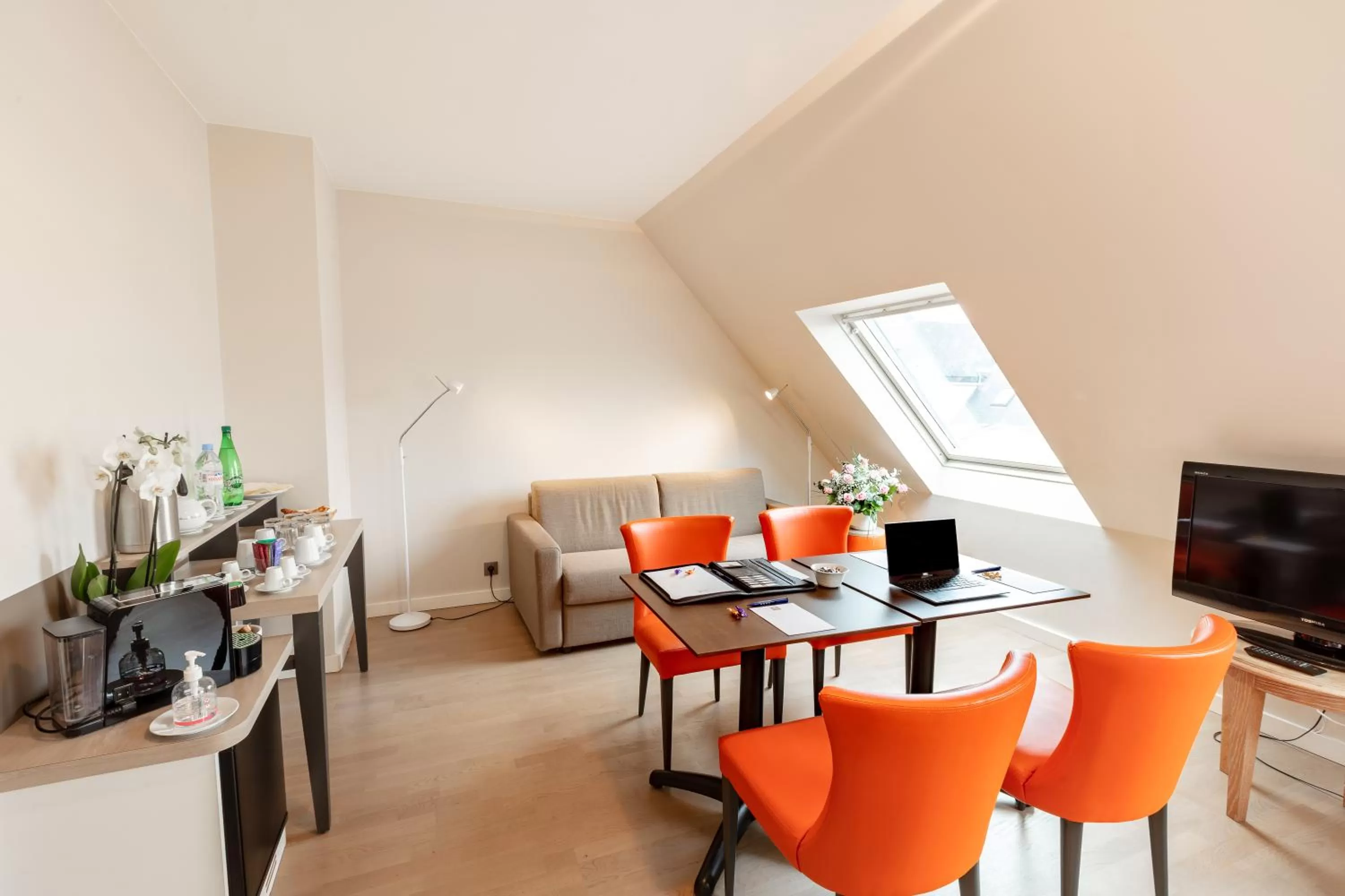 Hotel Montbriand Antony - Ancien Alixia