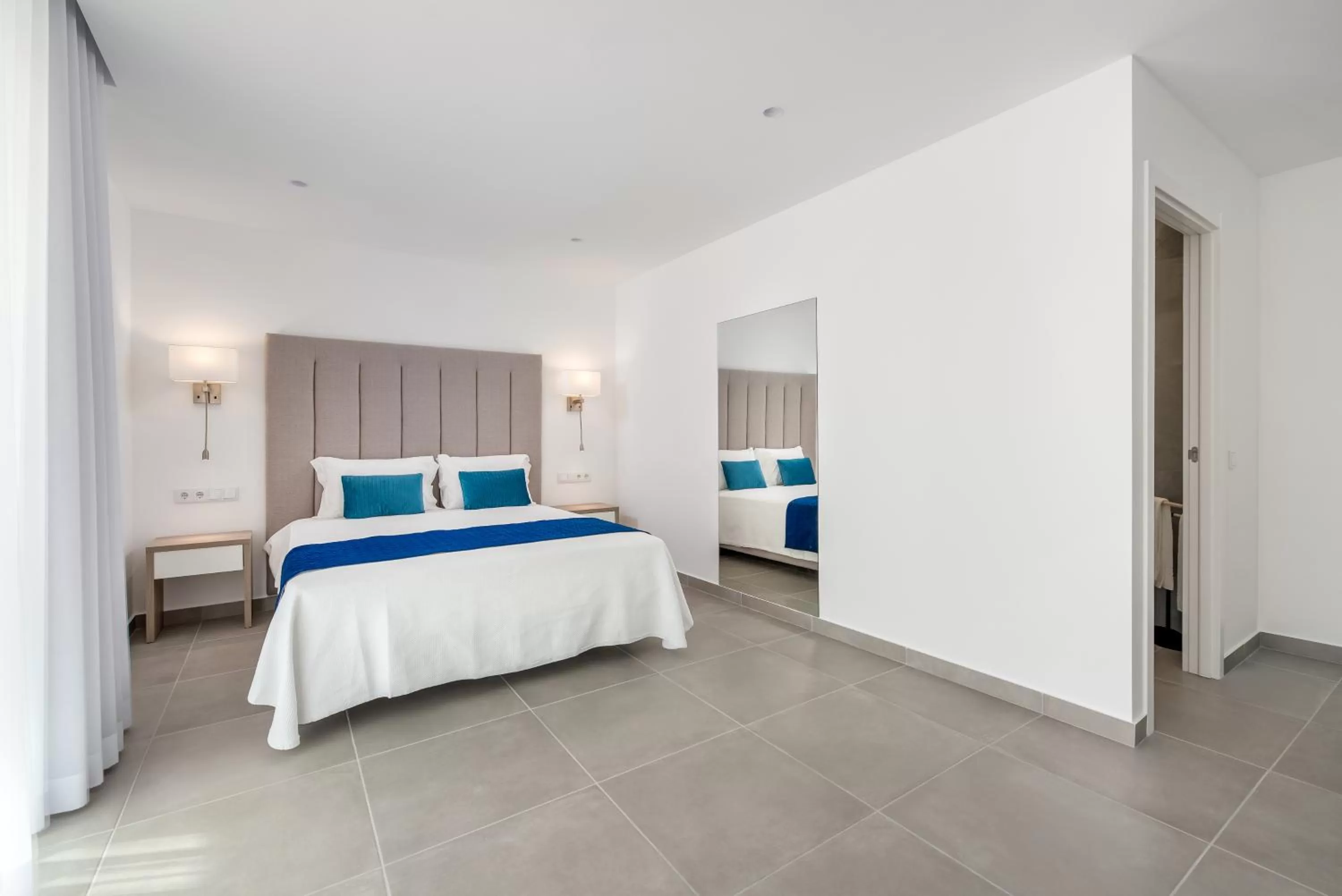 Bed in Vila Luna B&B