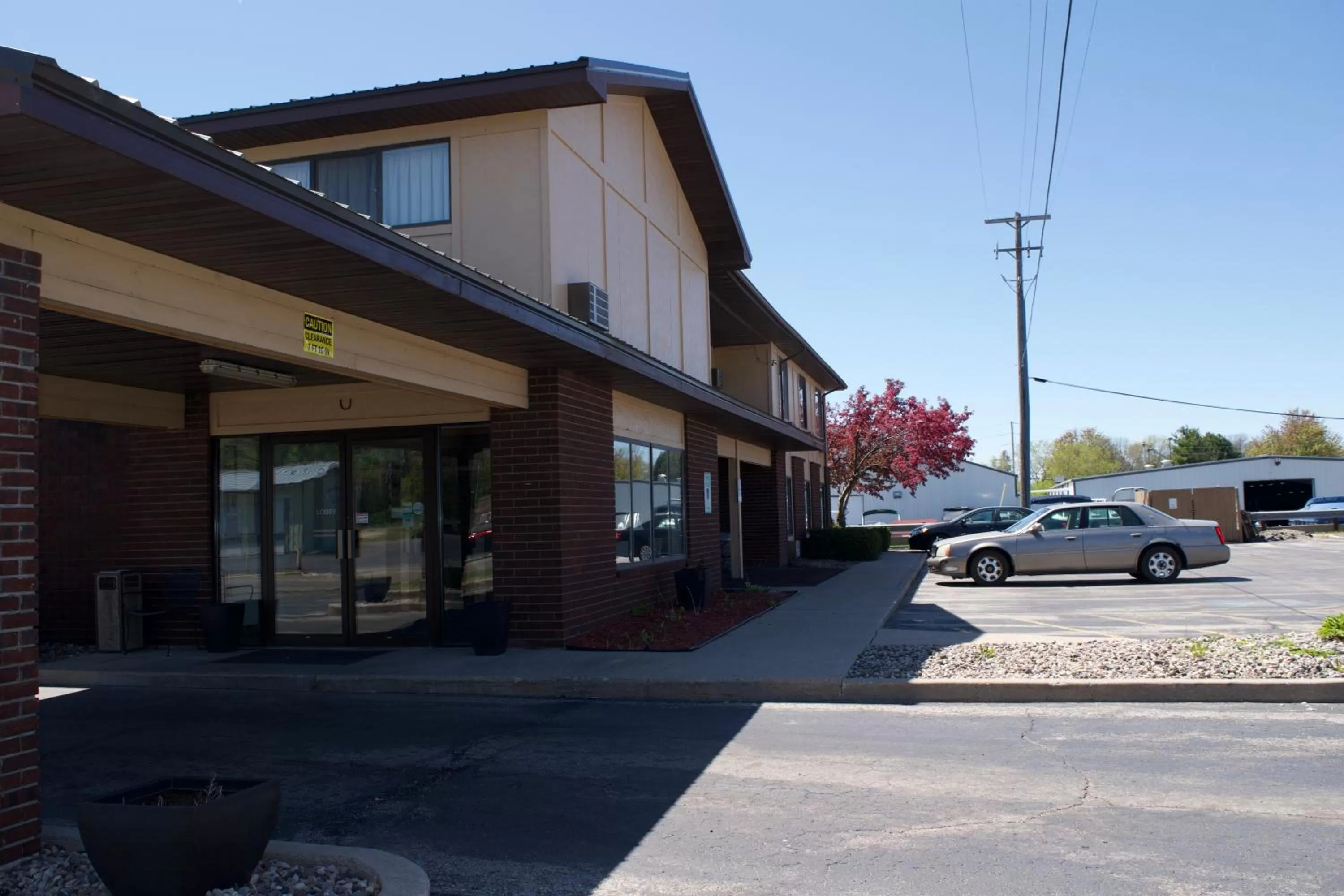 Property building in AmeriVu Inn and Suites Shawano WI