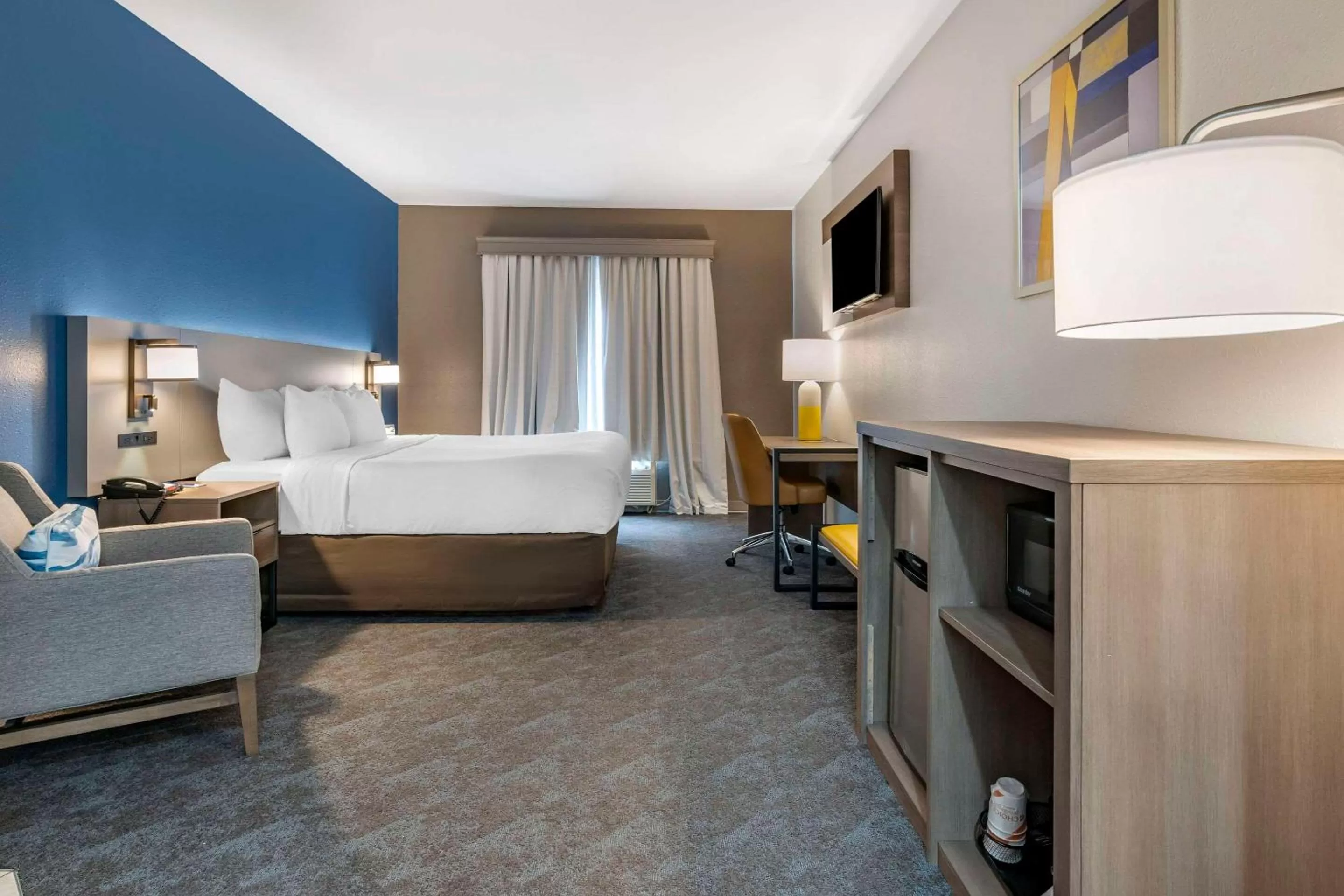 Bedroom, Bed in Comfort Inn & Suites