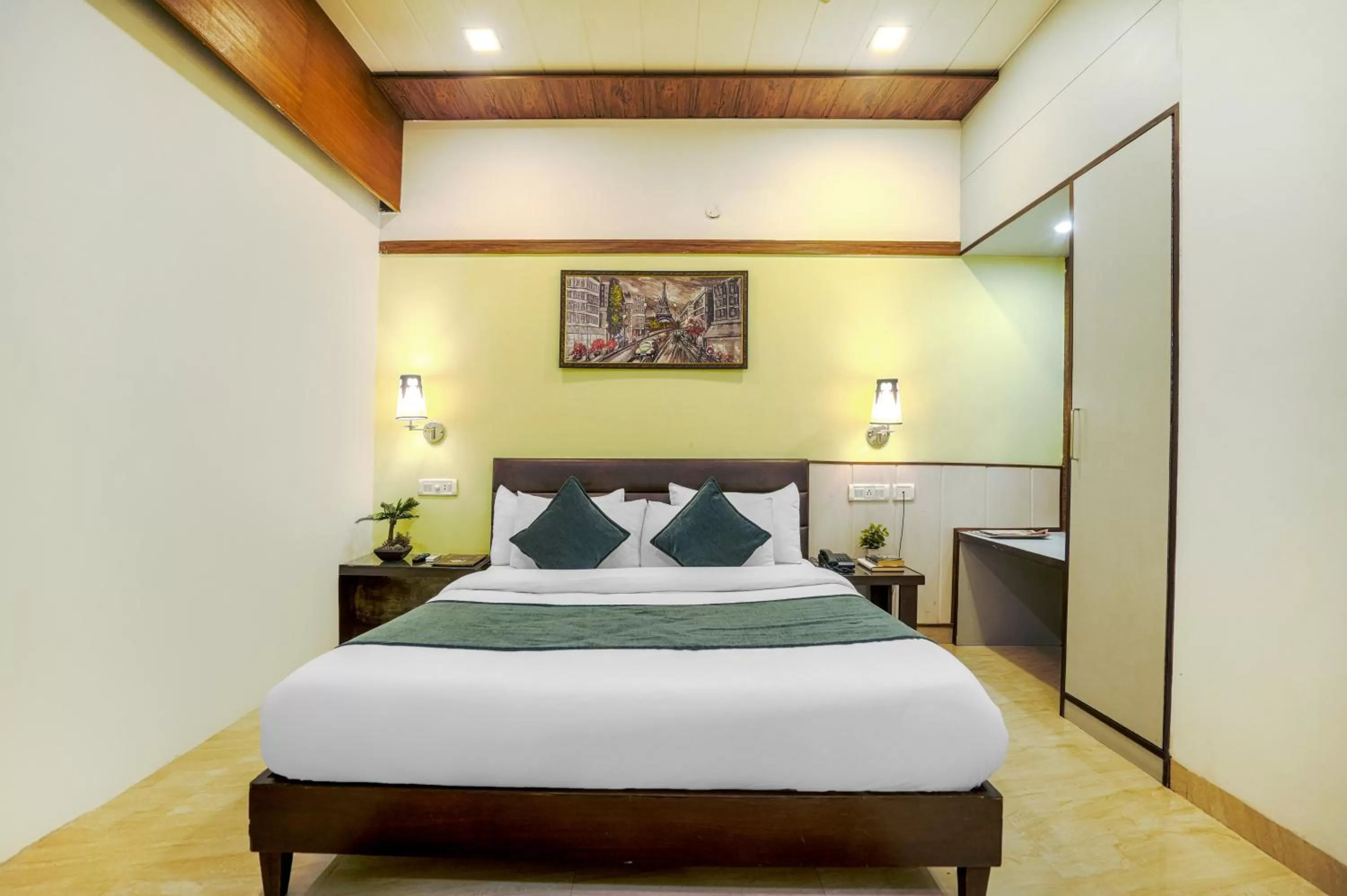 Bed in Hotel Seven- Center of City Chandigarh