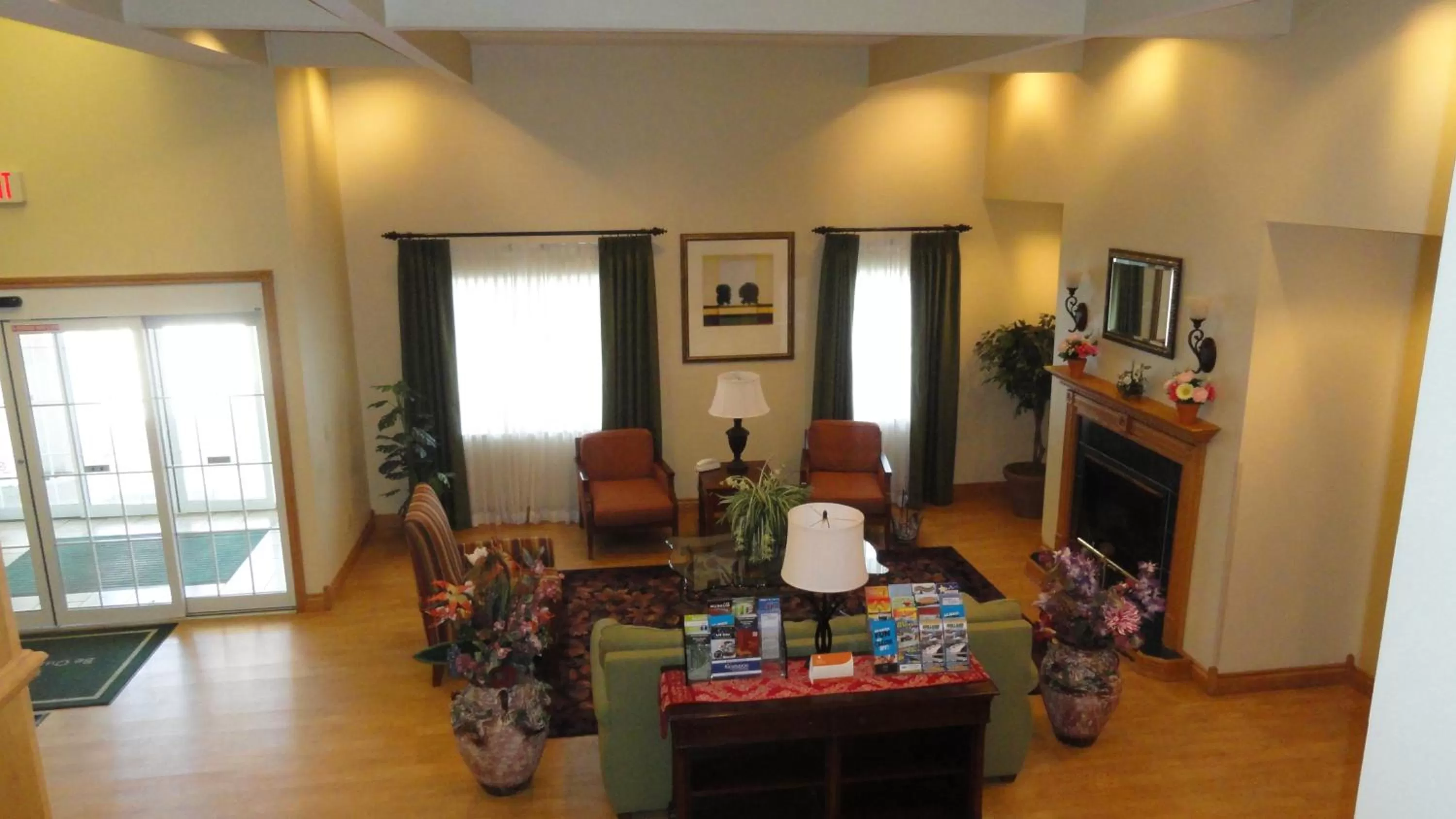 Lobby or reception in Country Inn & Suites by Radisson, Kalamazoo, MI
