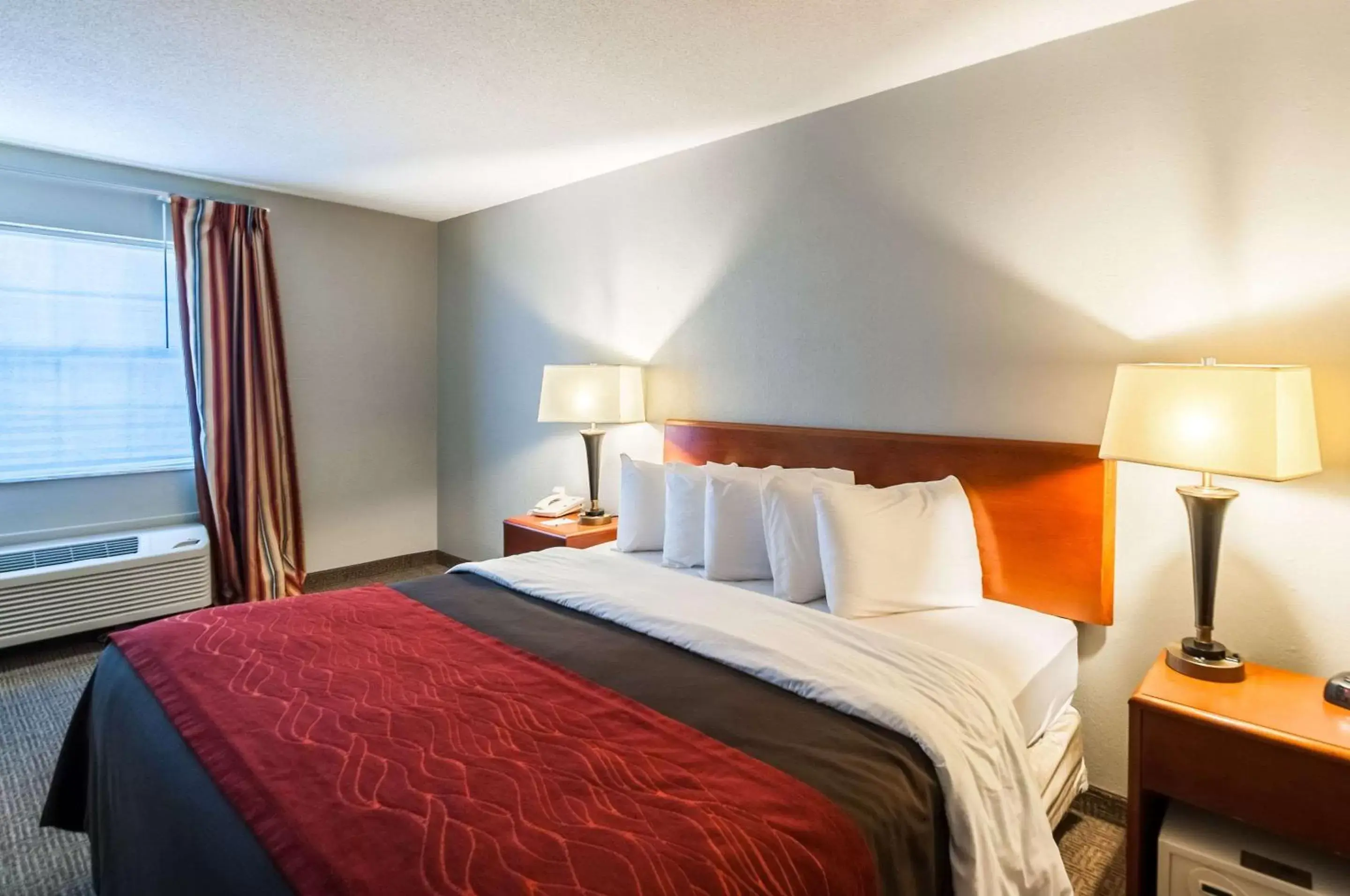 King Room - Accessible/Non-Smoking in Quality Inn Solomons - Beacon Marina King Room - Accessible/Non-Smoking in Quality Inn Solomons - Beacon Marina