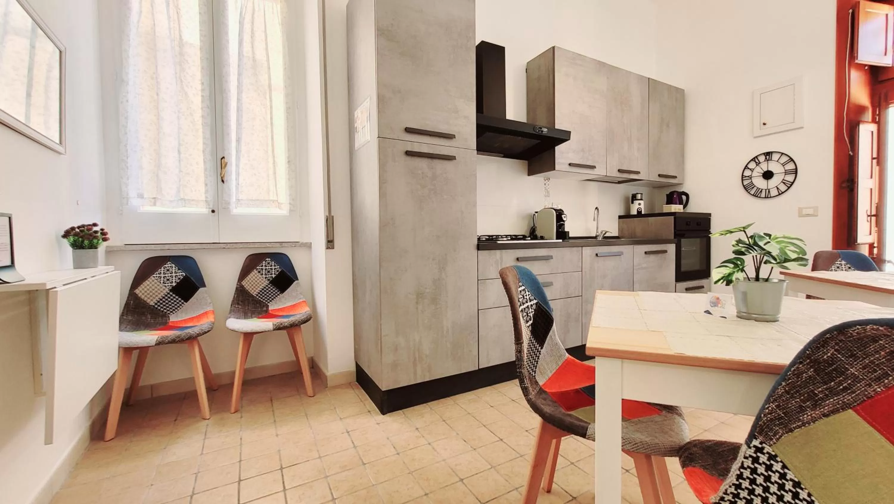 Kitchen or kitchenette in Zanzi 's Charming Rooms