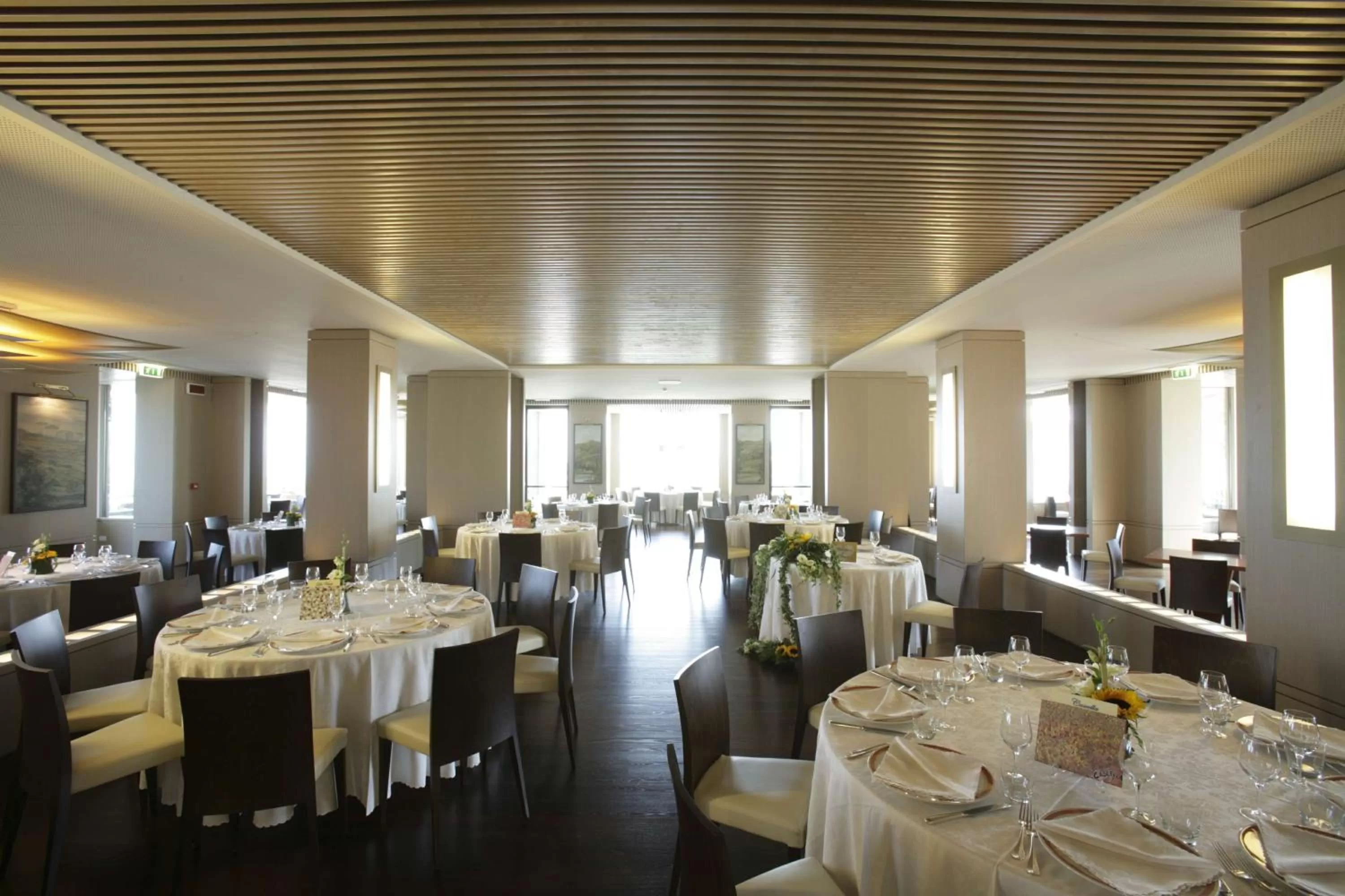 Lounge or bar in Villa Maria Hotel & SPA