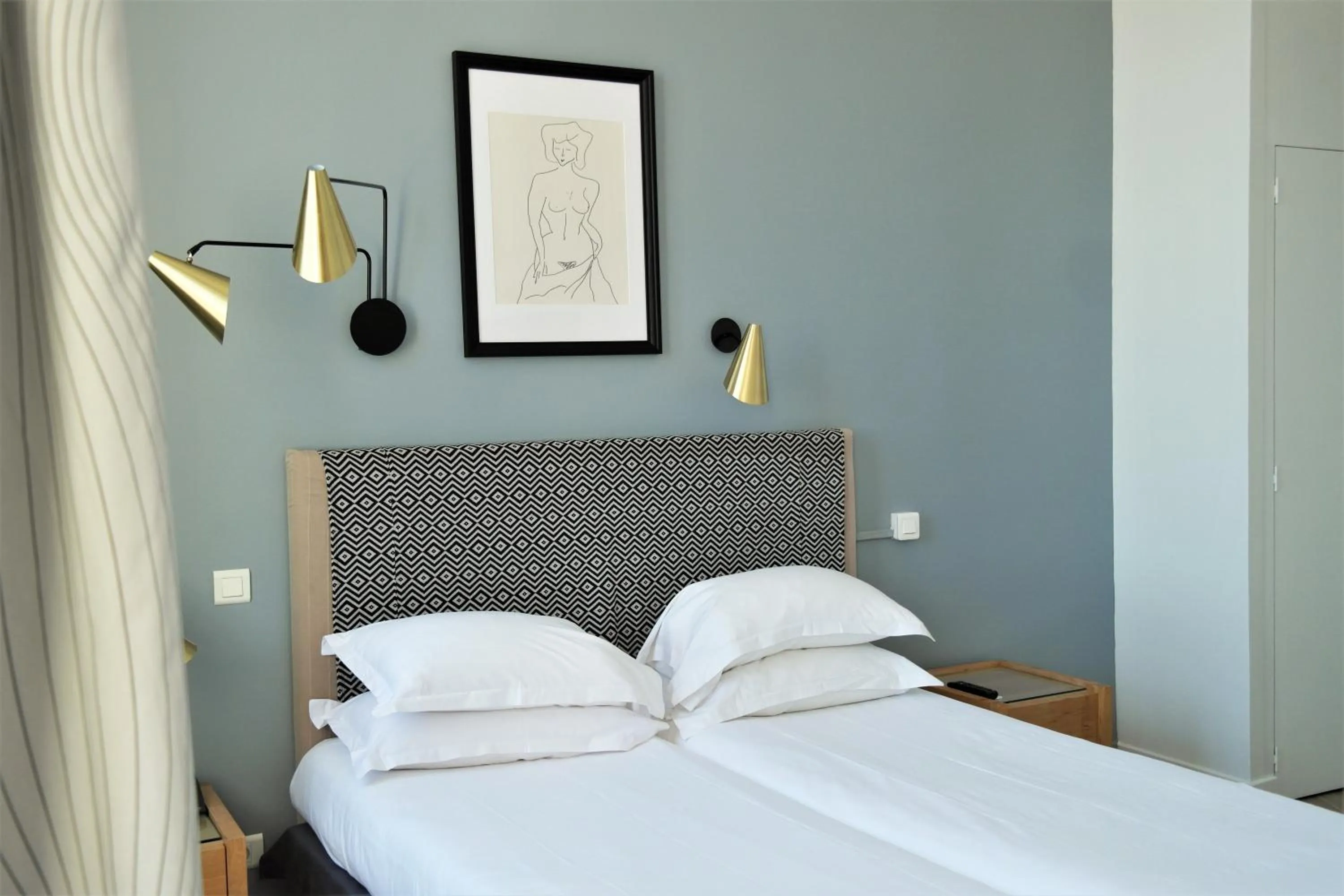 Bed in Hotel Belle-Vue Vieux-Port