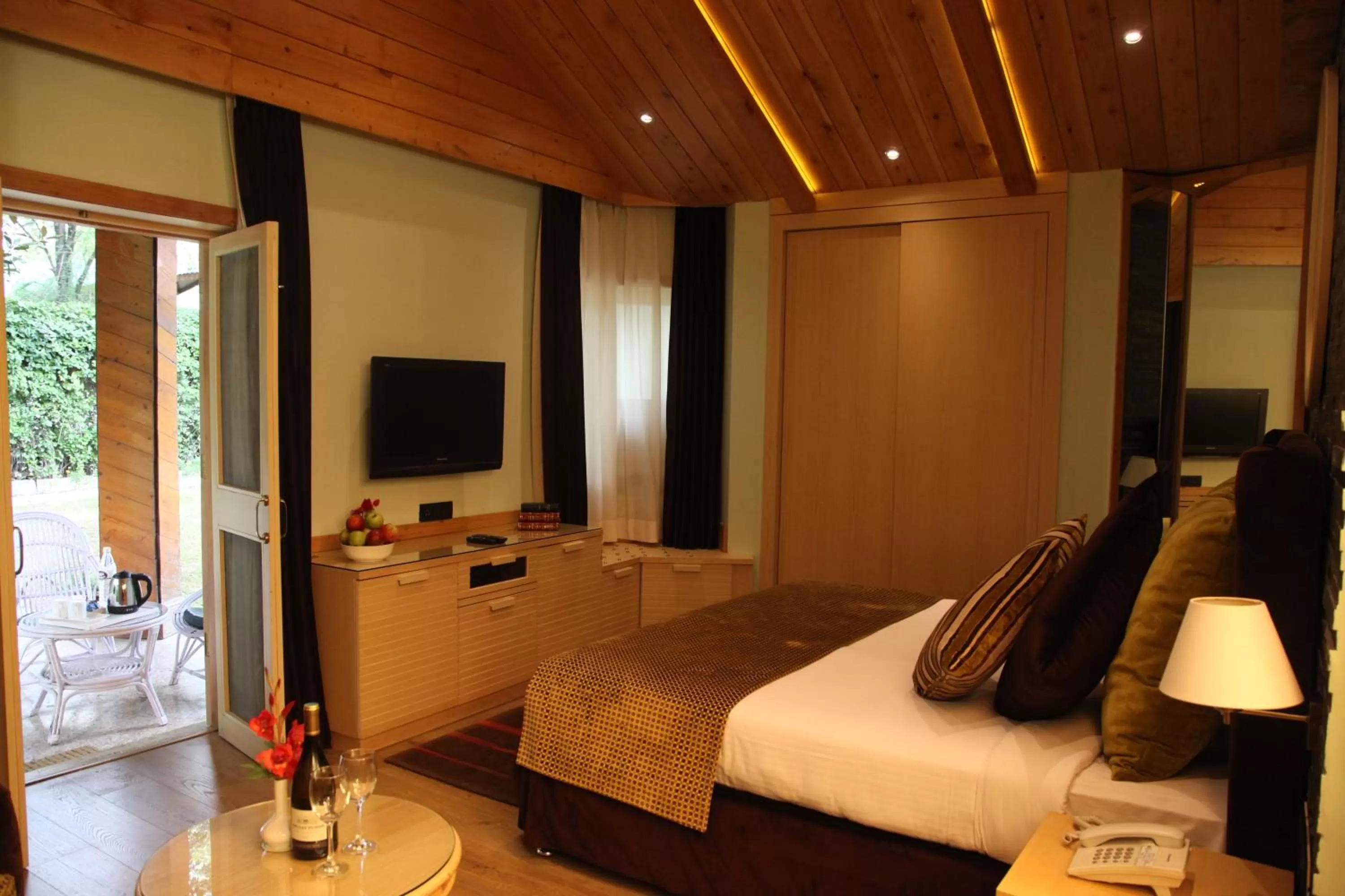 Bedroom, Bed in Span Resort and Spa, Manali