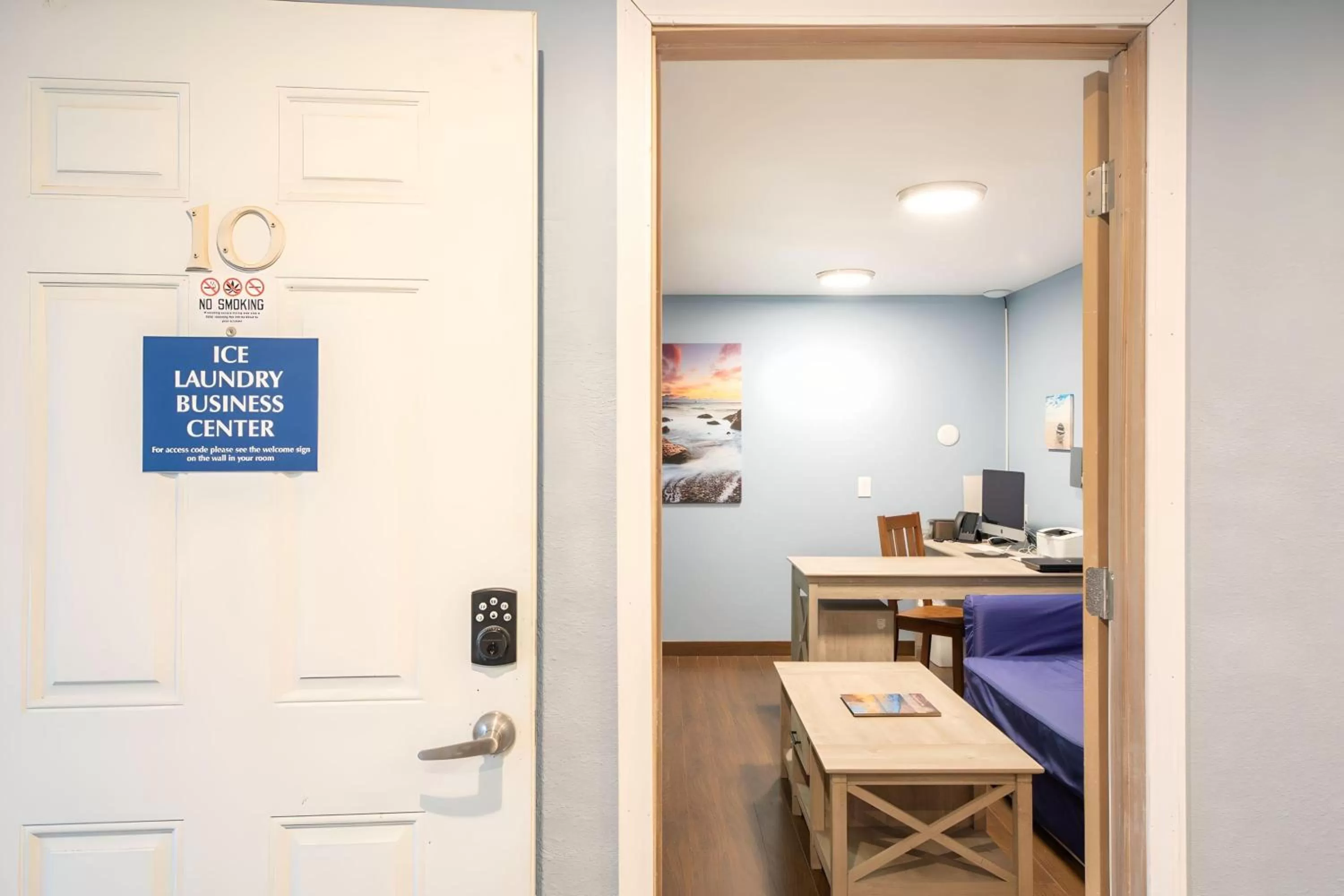 Coffee/tea facilities in Wanderlust Inn