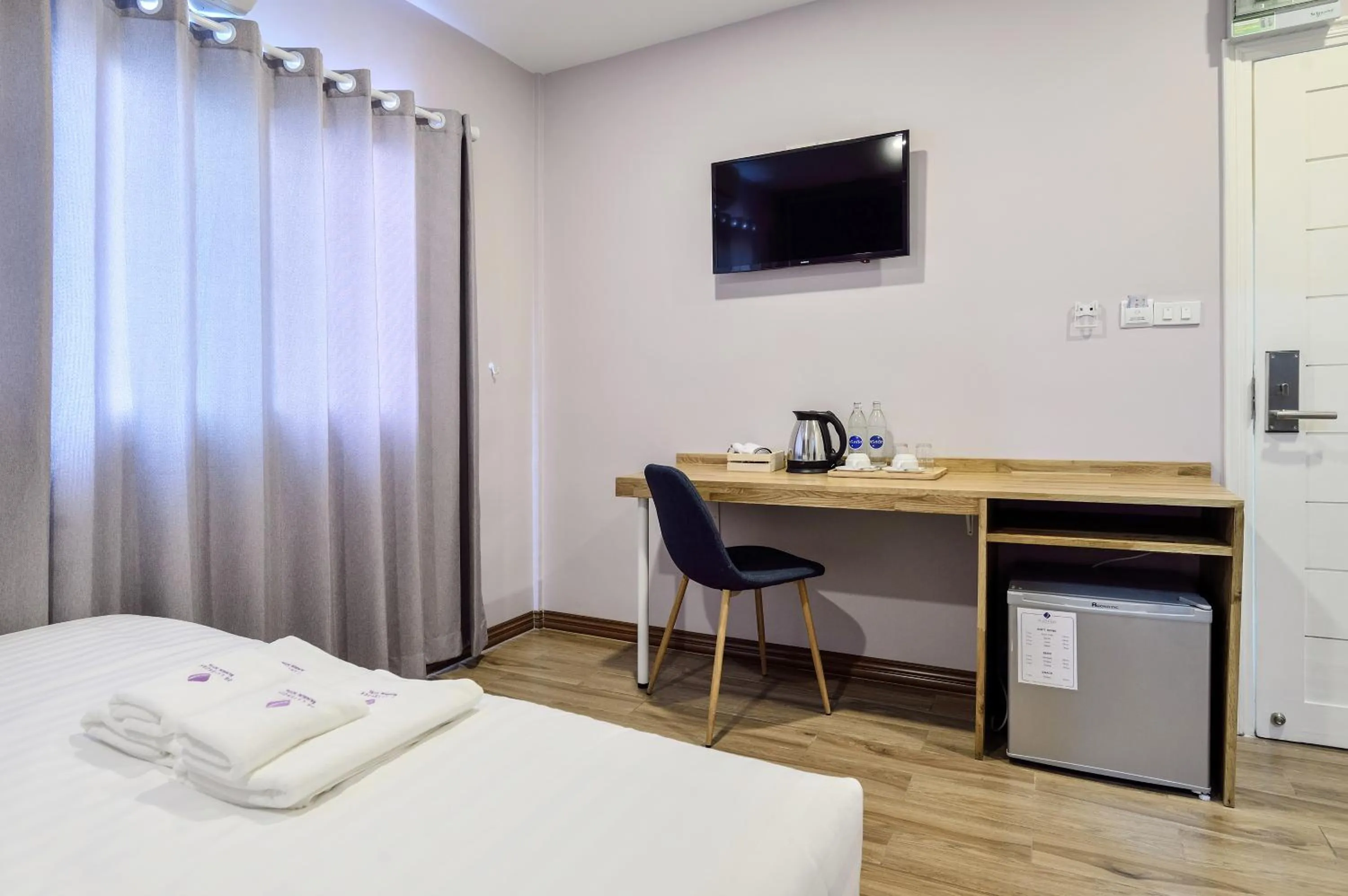 Bedroom, Bed in De Lavender Bangkok Hotel