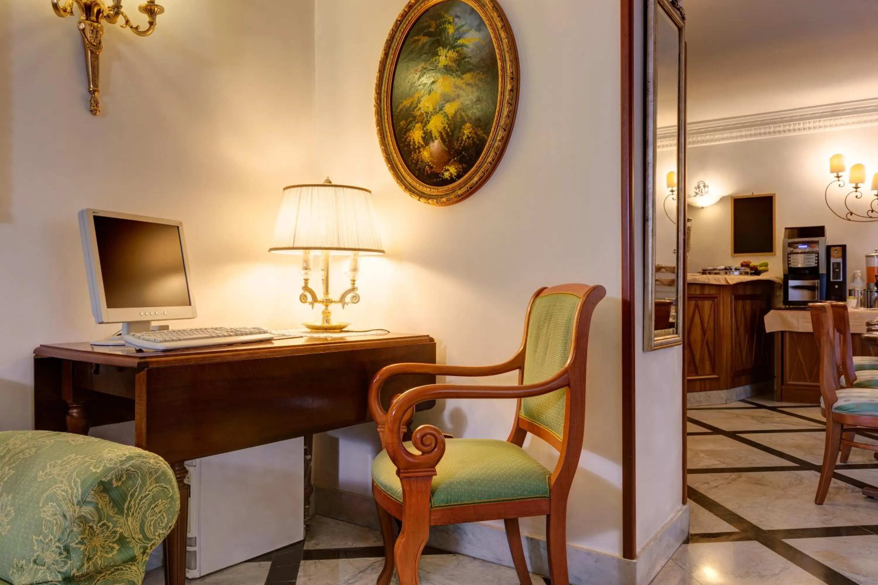 Business facilities in Hotel Amalfi