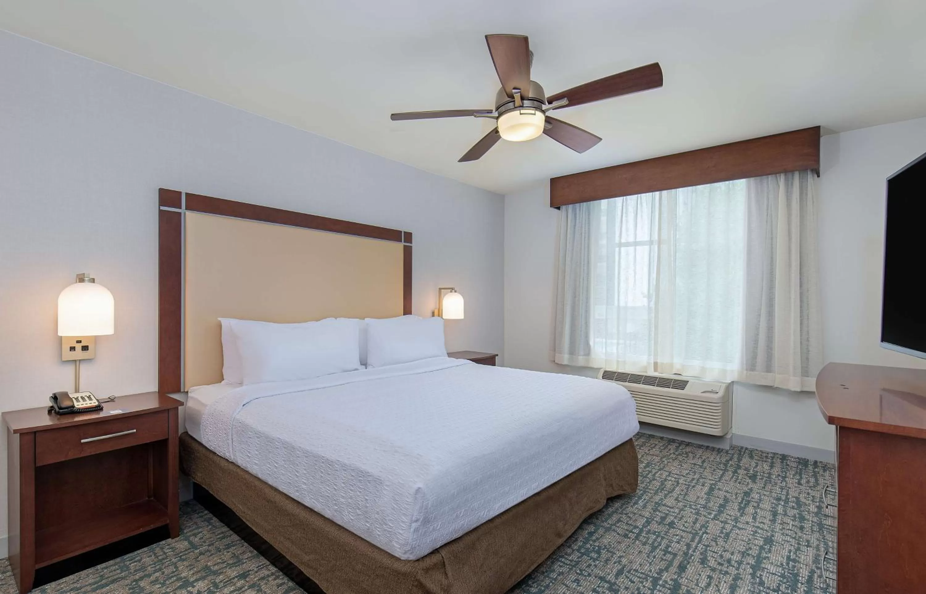 Bed in Homewood Suites by Hilton Atlanta Perimeter Center
