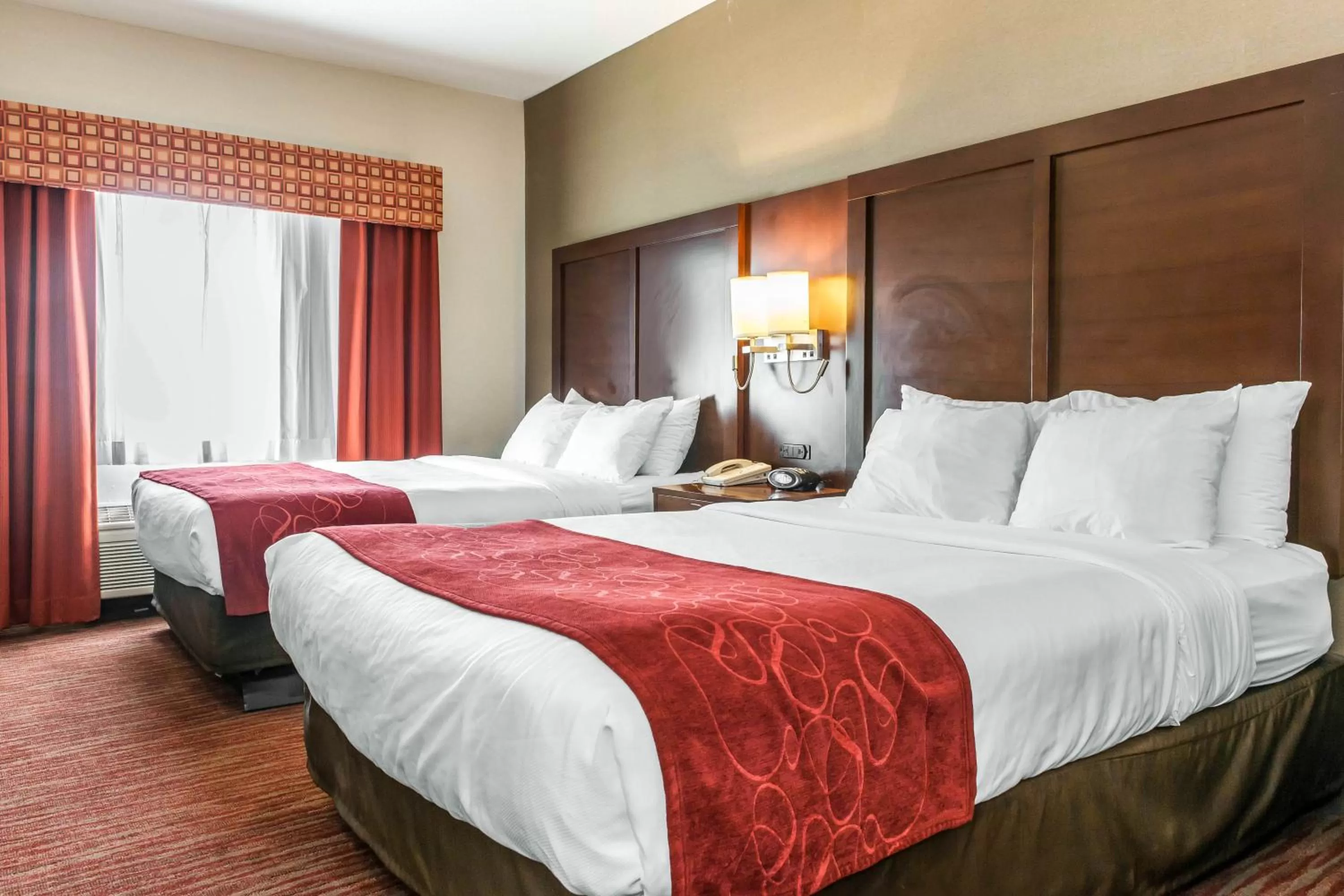 Bed in Comfort Suites Columbus Expo Center