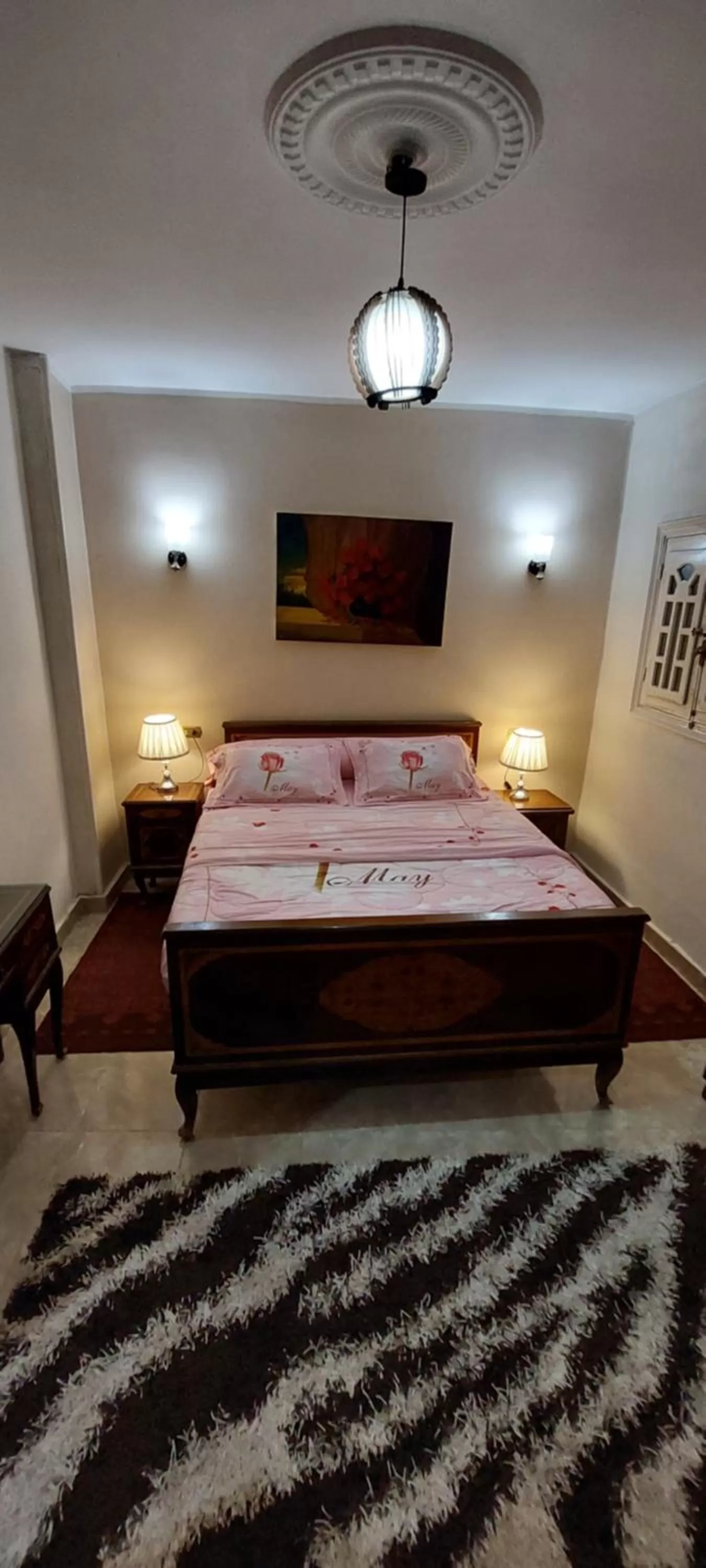 Bed in pyramid Giza city inn