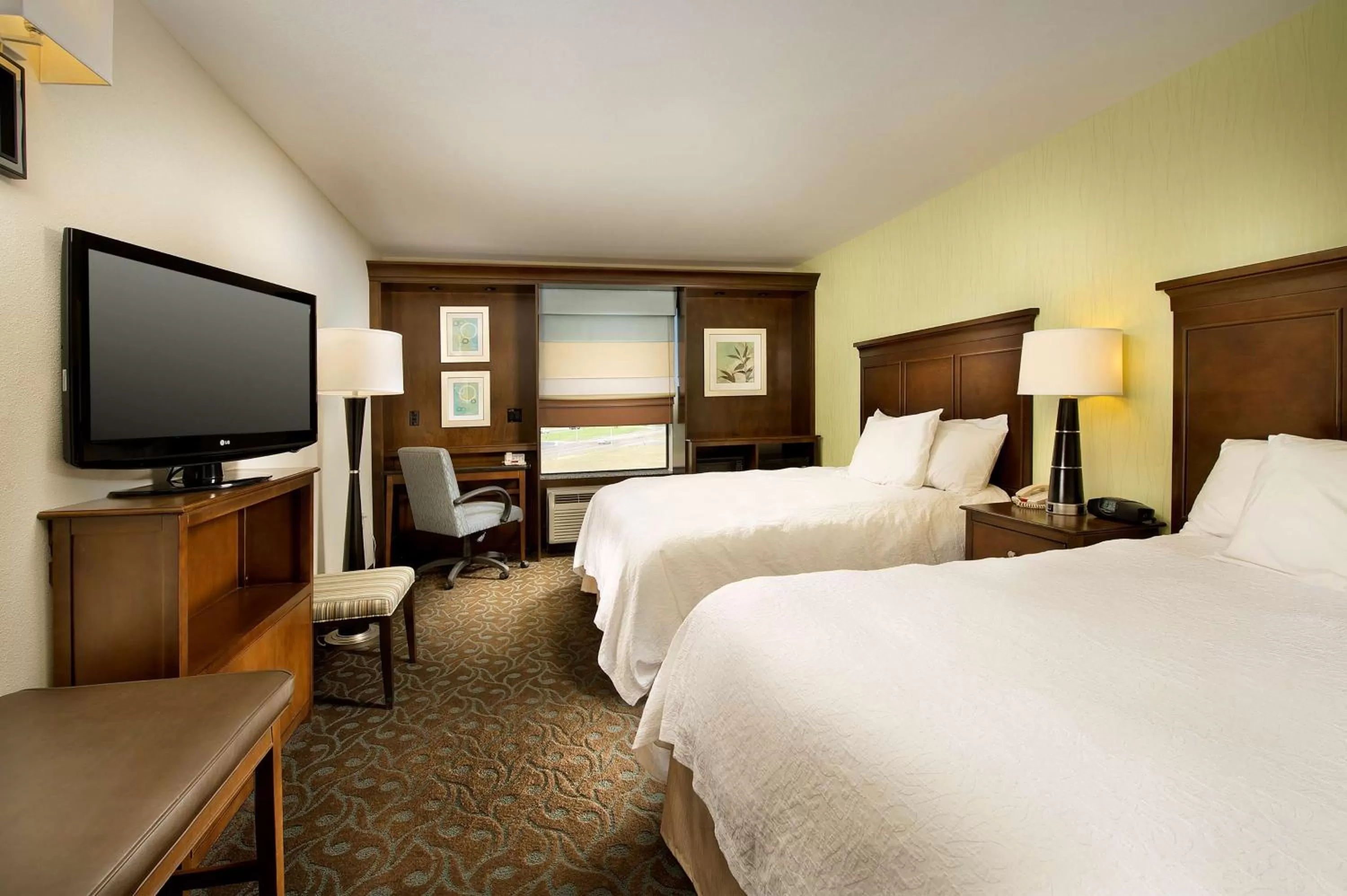 Queen Room with Two Queen Beds with Bath Tub - Accessible/Non-Smoking in Hampton Inn Pampa
