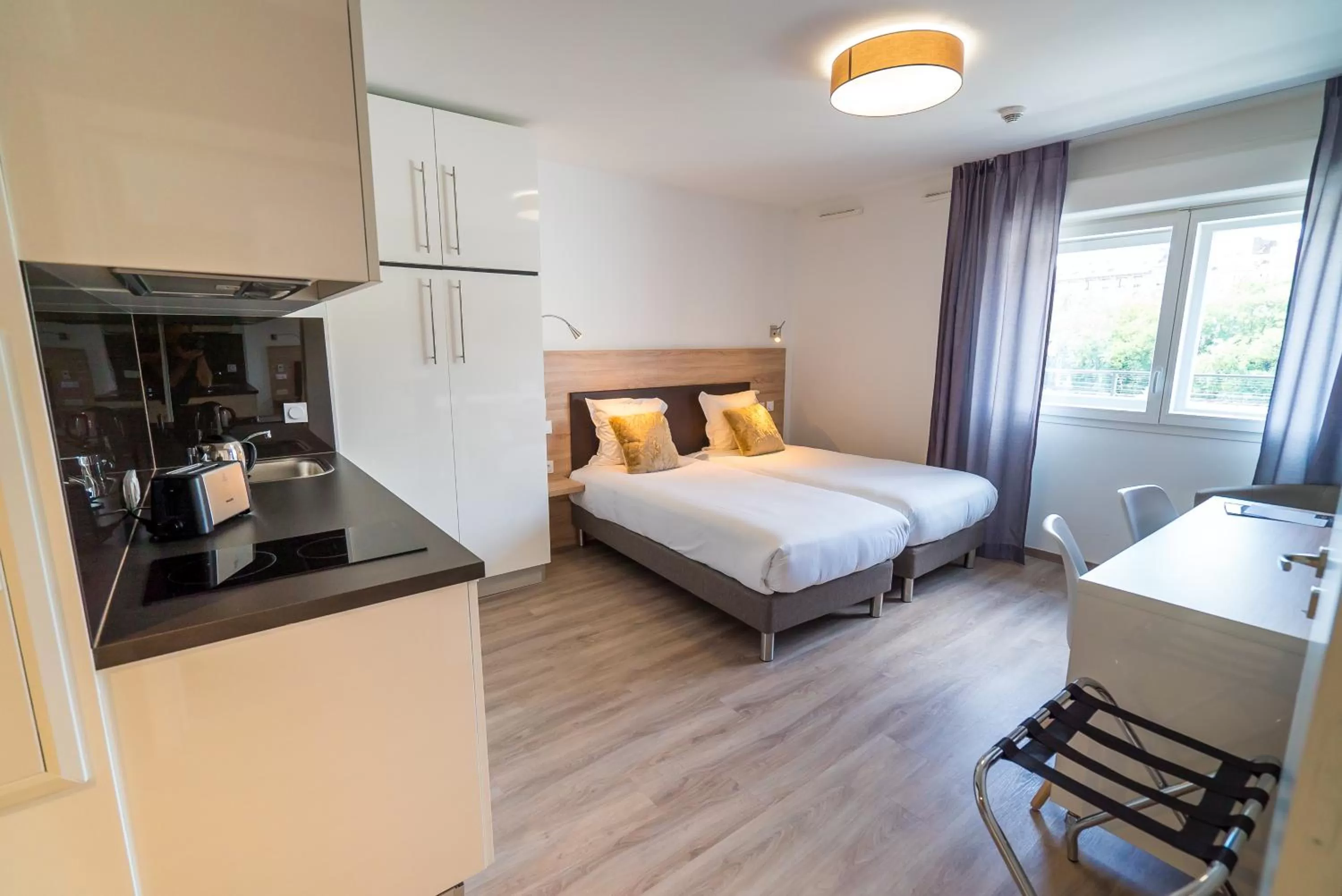 Bed in All Suites Appart Hôtel - Choisy-le-Roi