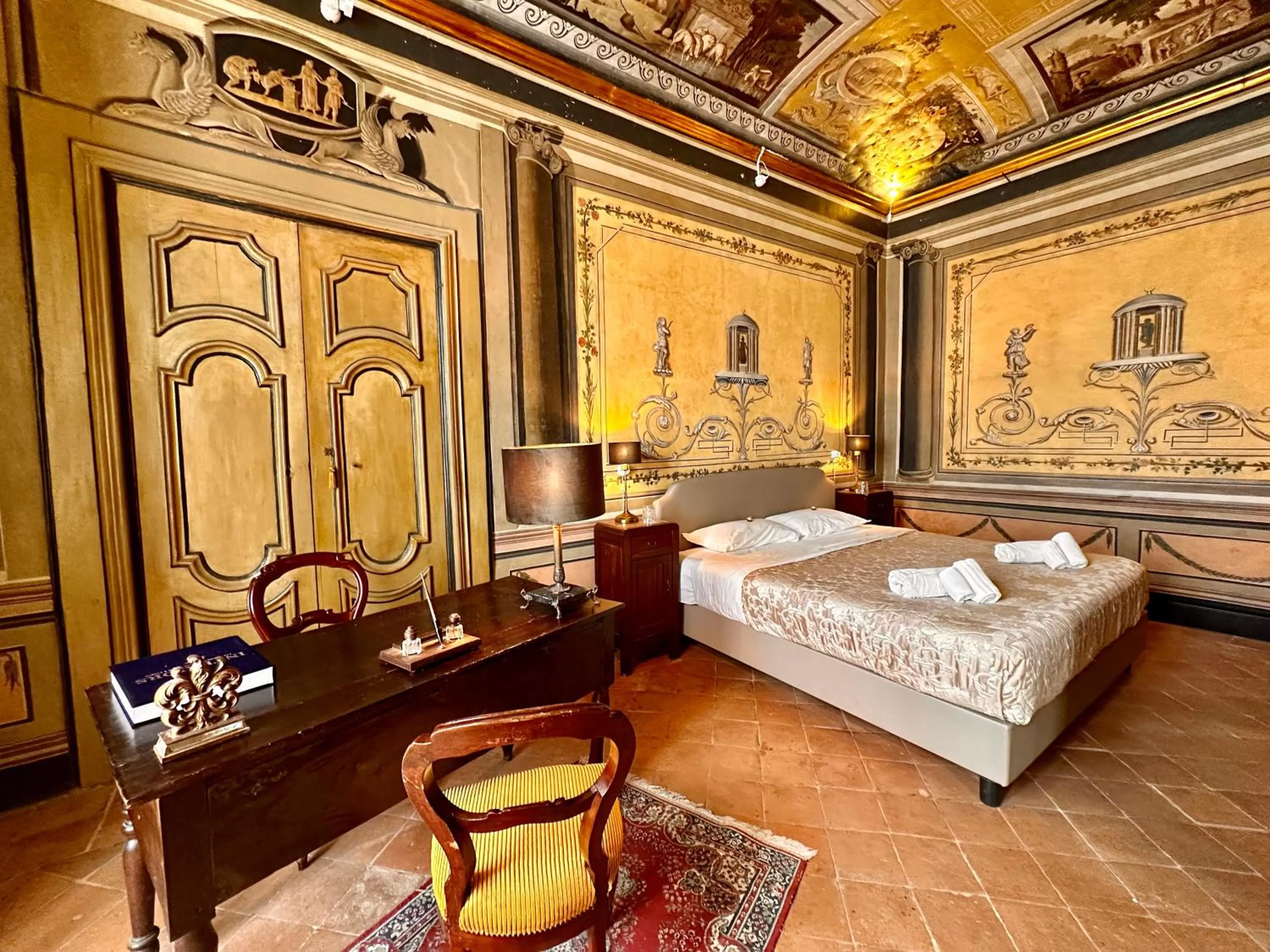 Bedroom, Bed in Casa Santangelo Suites