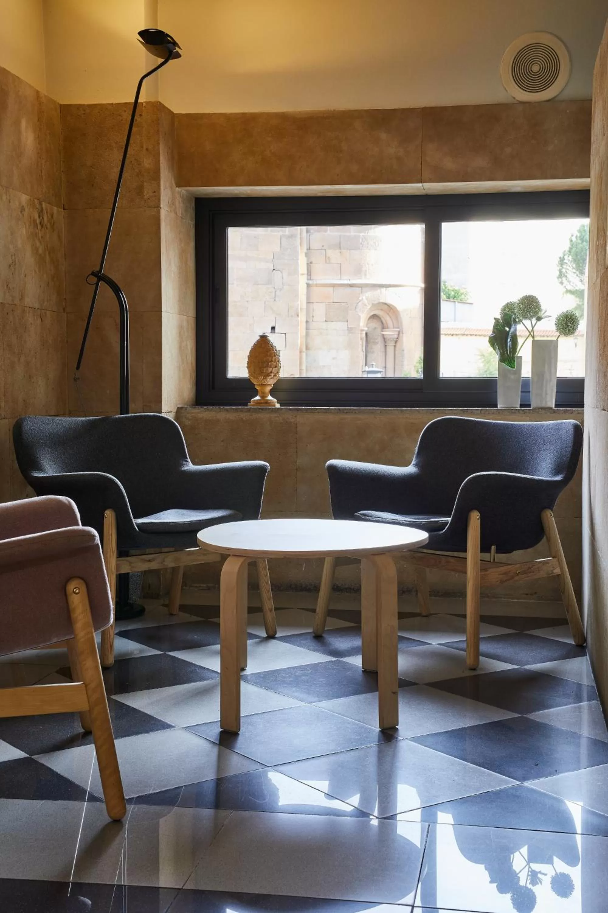 Lobby or reception in Silken Rona Dalba