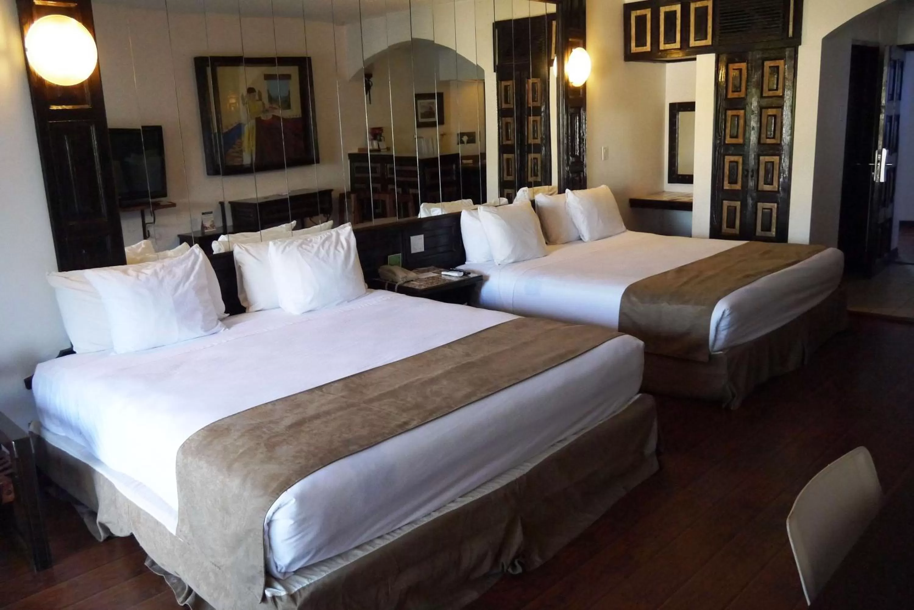 Photo of the whole room, Bed in Best Western El Cid