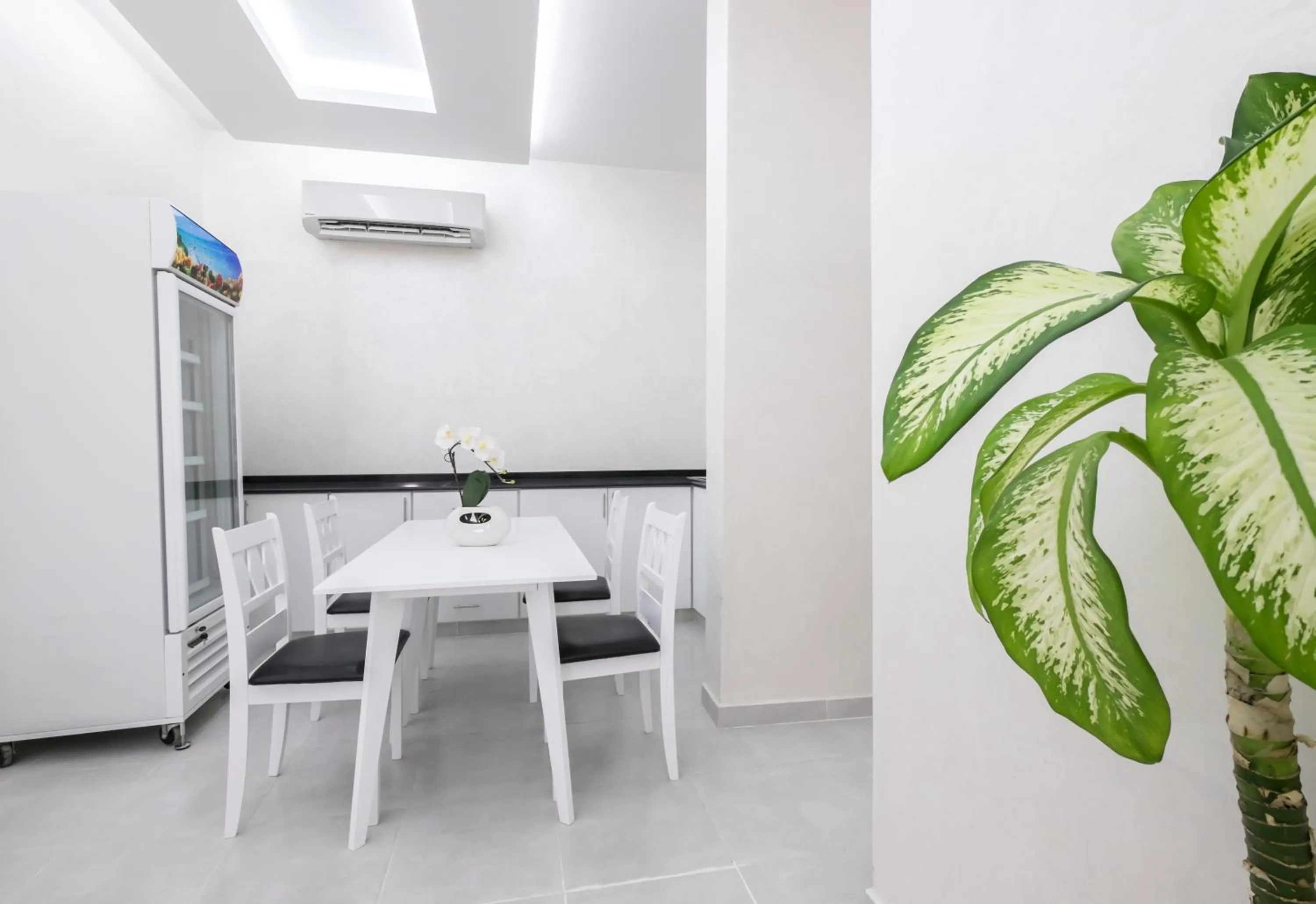 Breakfast, Dining Area in Al Jisr Hotel