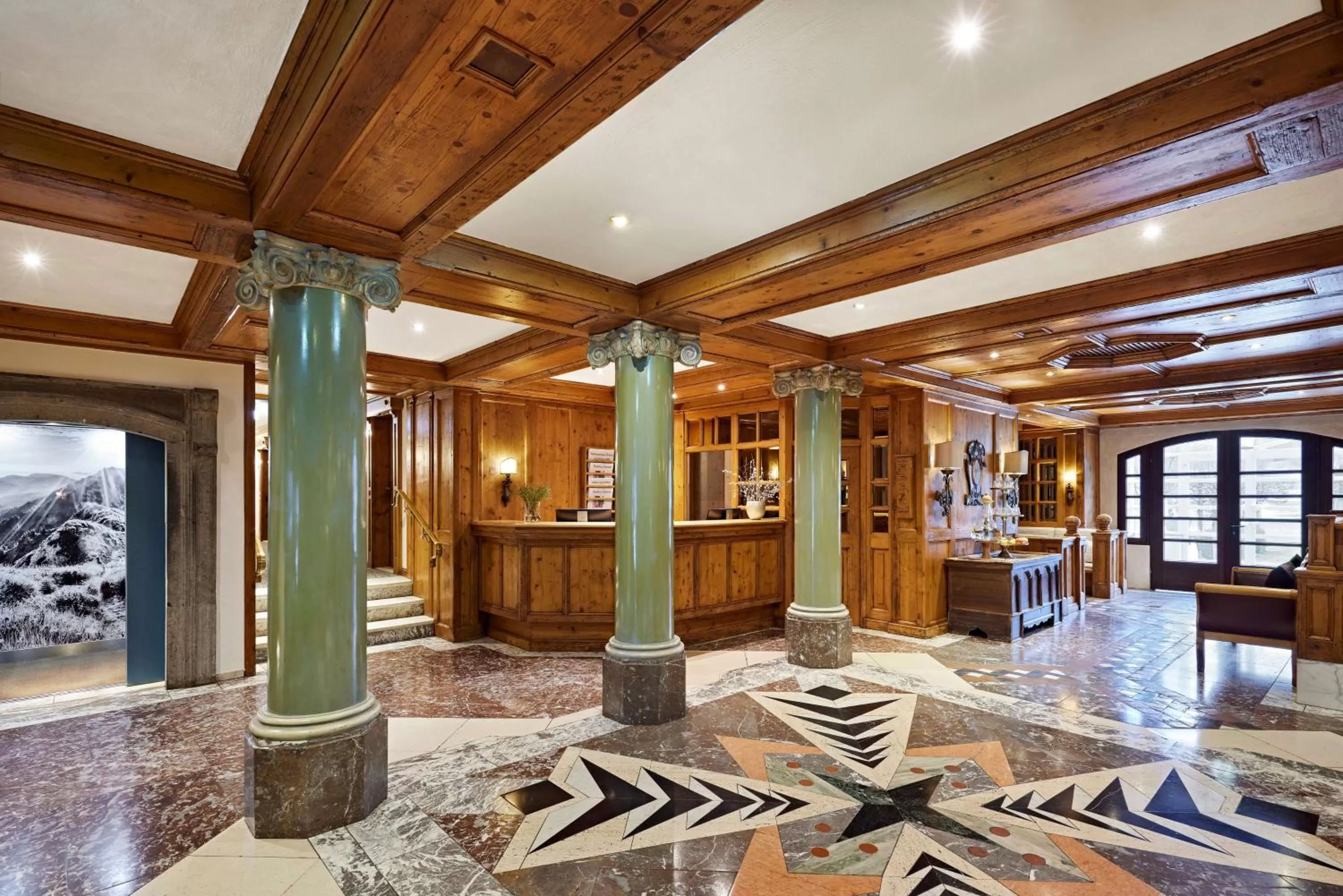 Lobby or reception in Parkhotel Oberstaufen