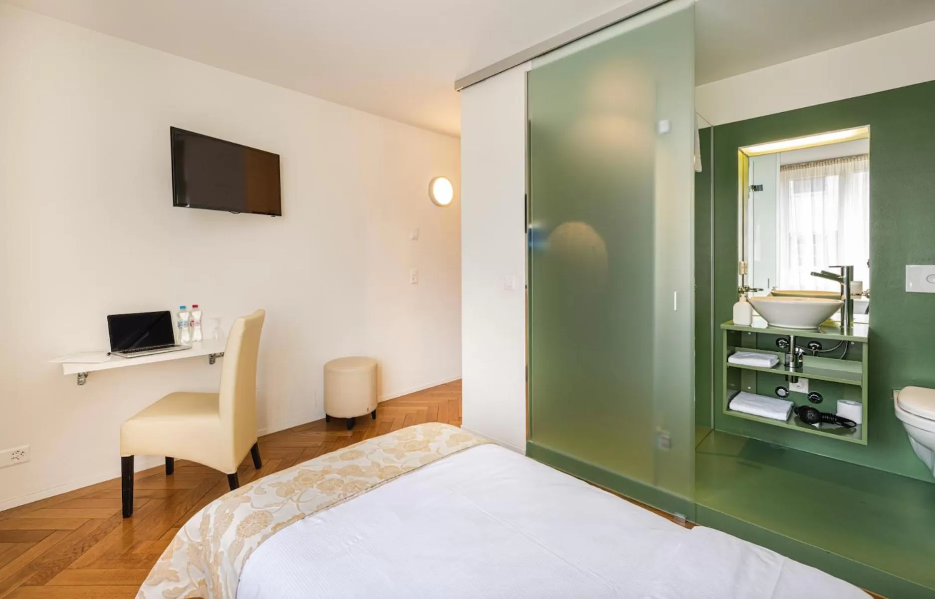 Bed in Hotel Oltnerhof - Self Check in