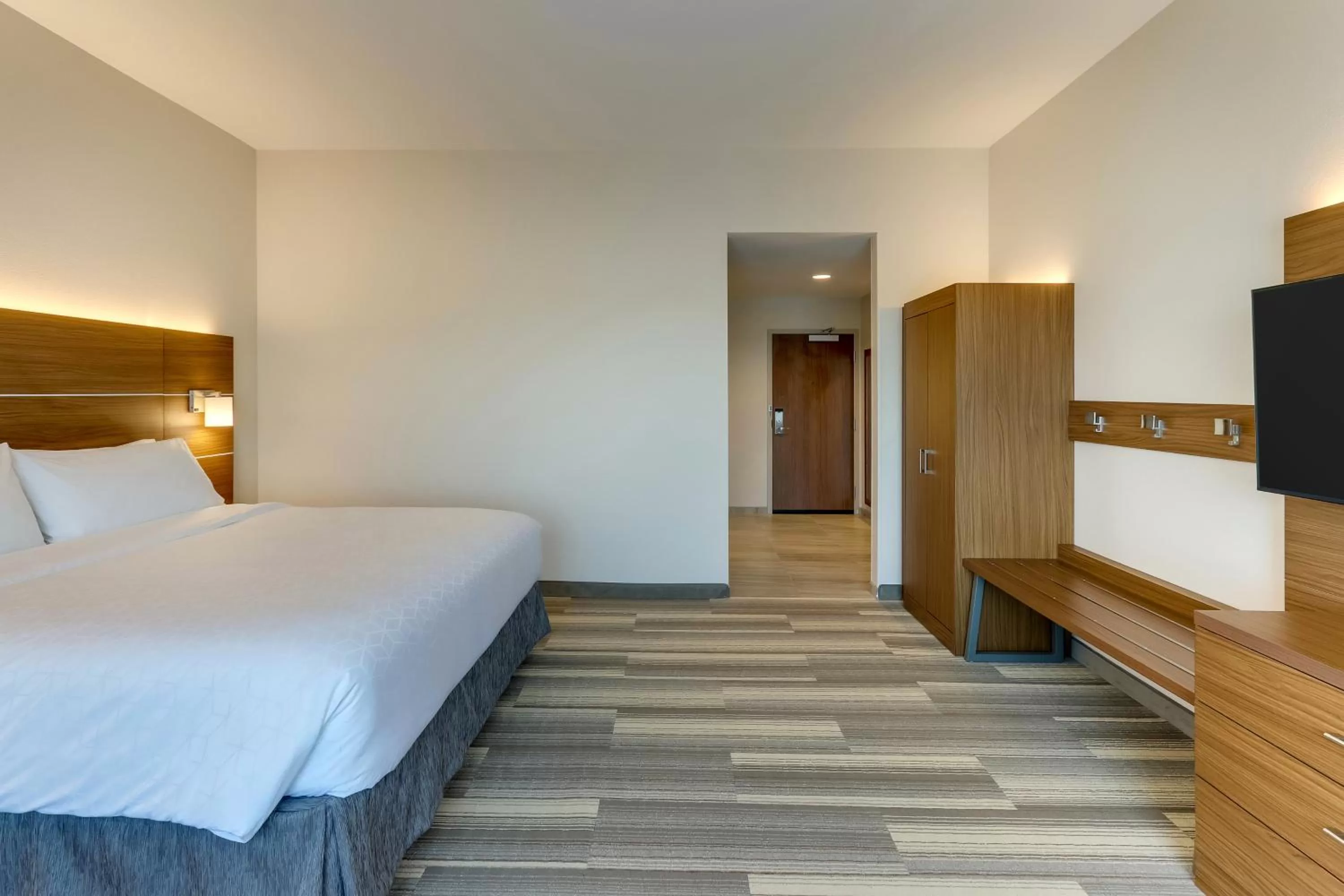 Bedroom, Bed in Holiday Inn Express - Wilmington - Porters Neck by IHG
