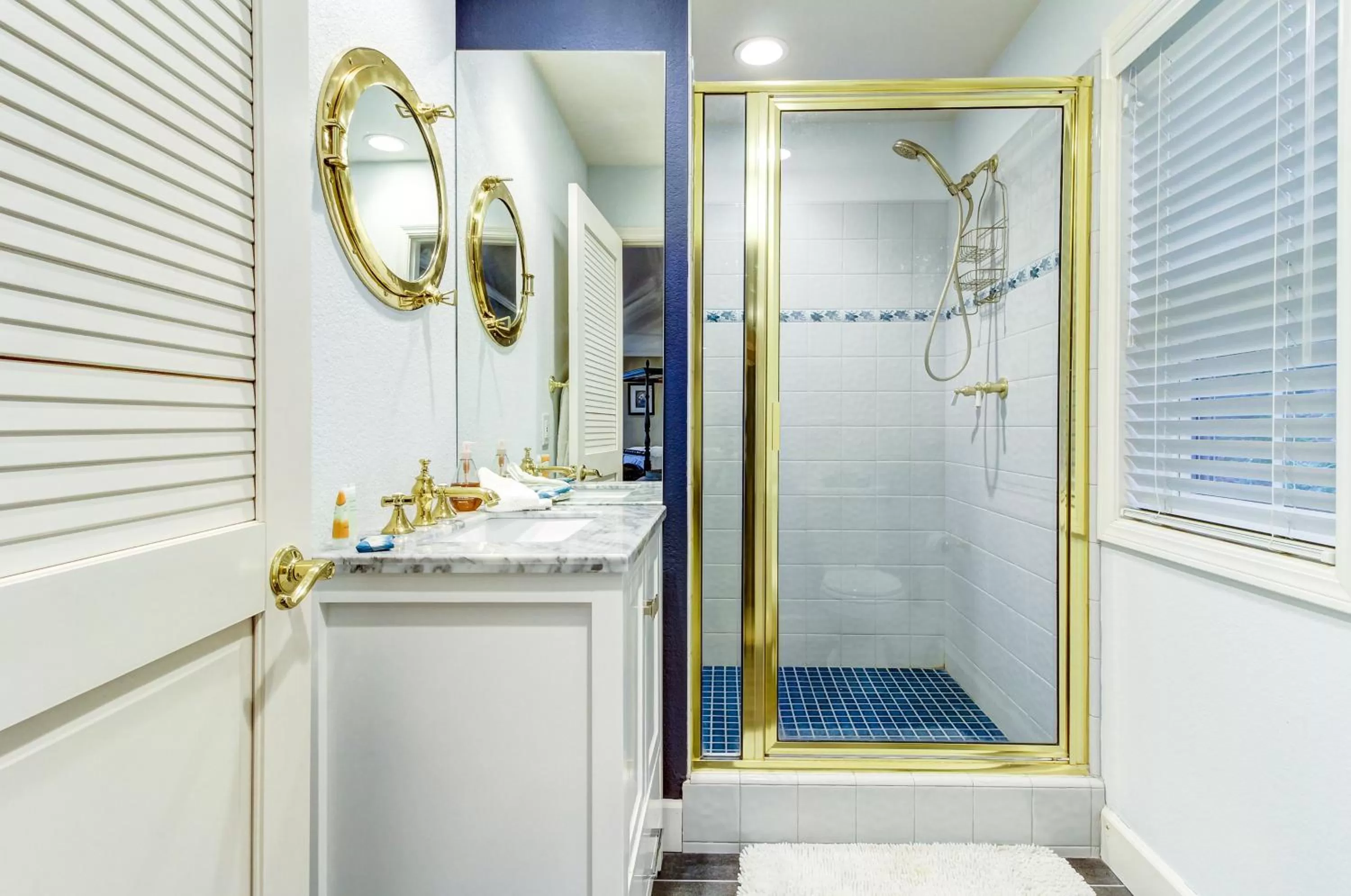 Bathroom in Bayside Cottage