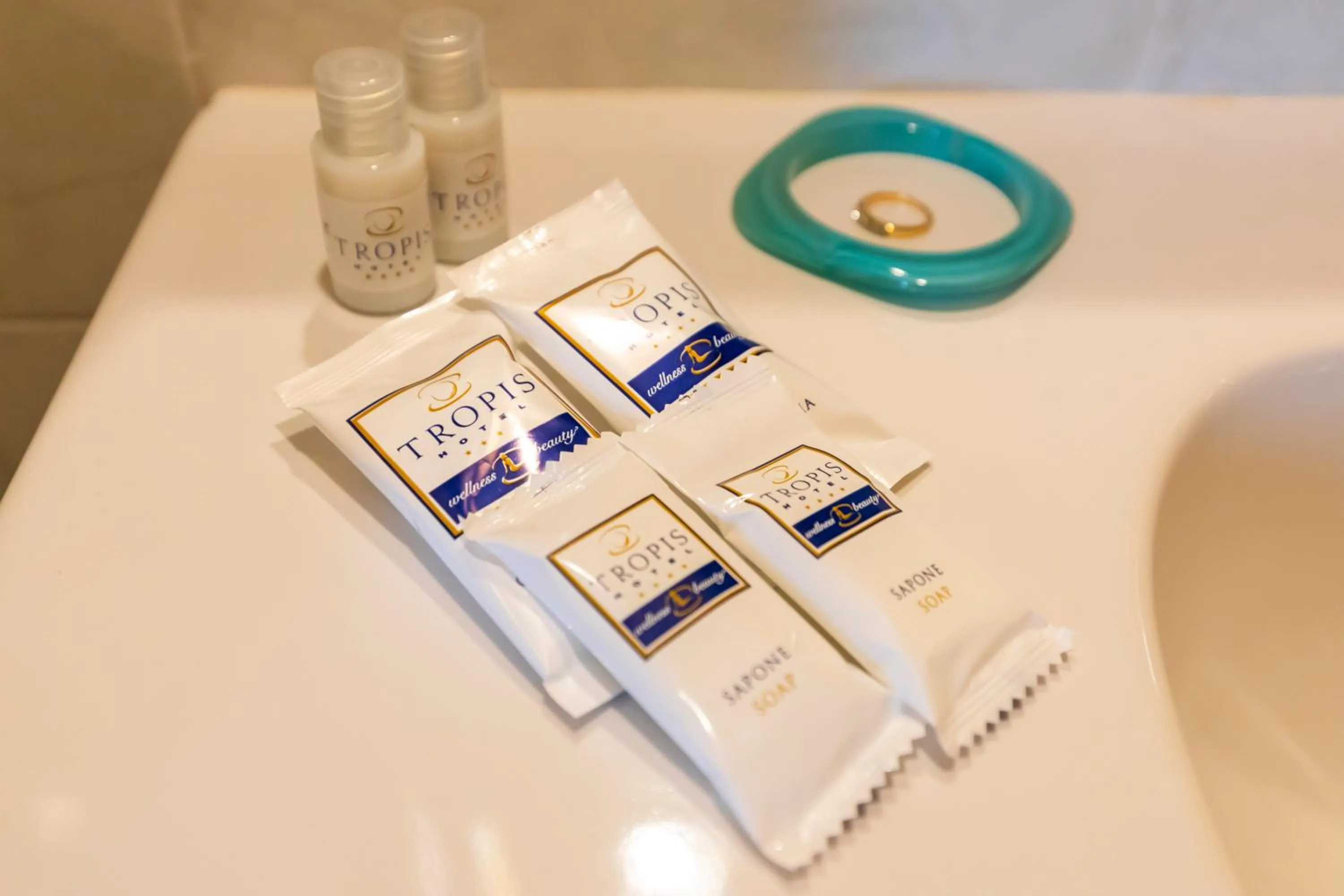 Bathroom in Tropis Hotel