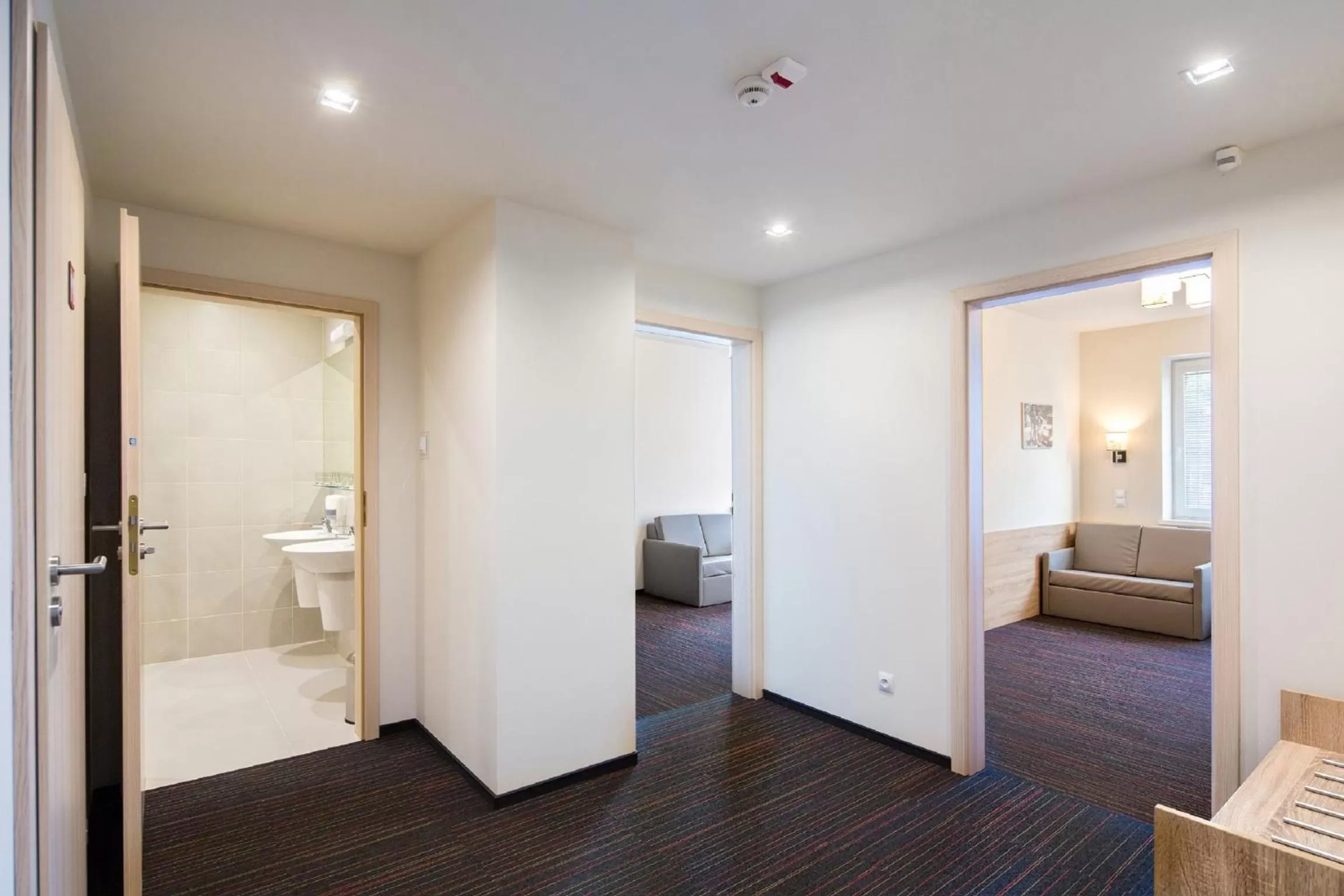 Photo of the whole room in Automobil Hotel