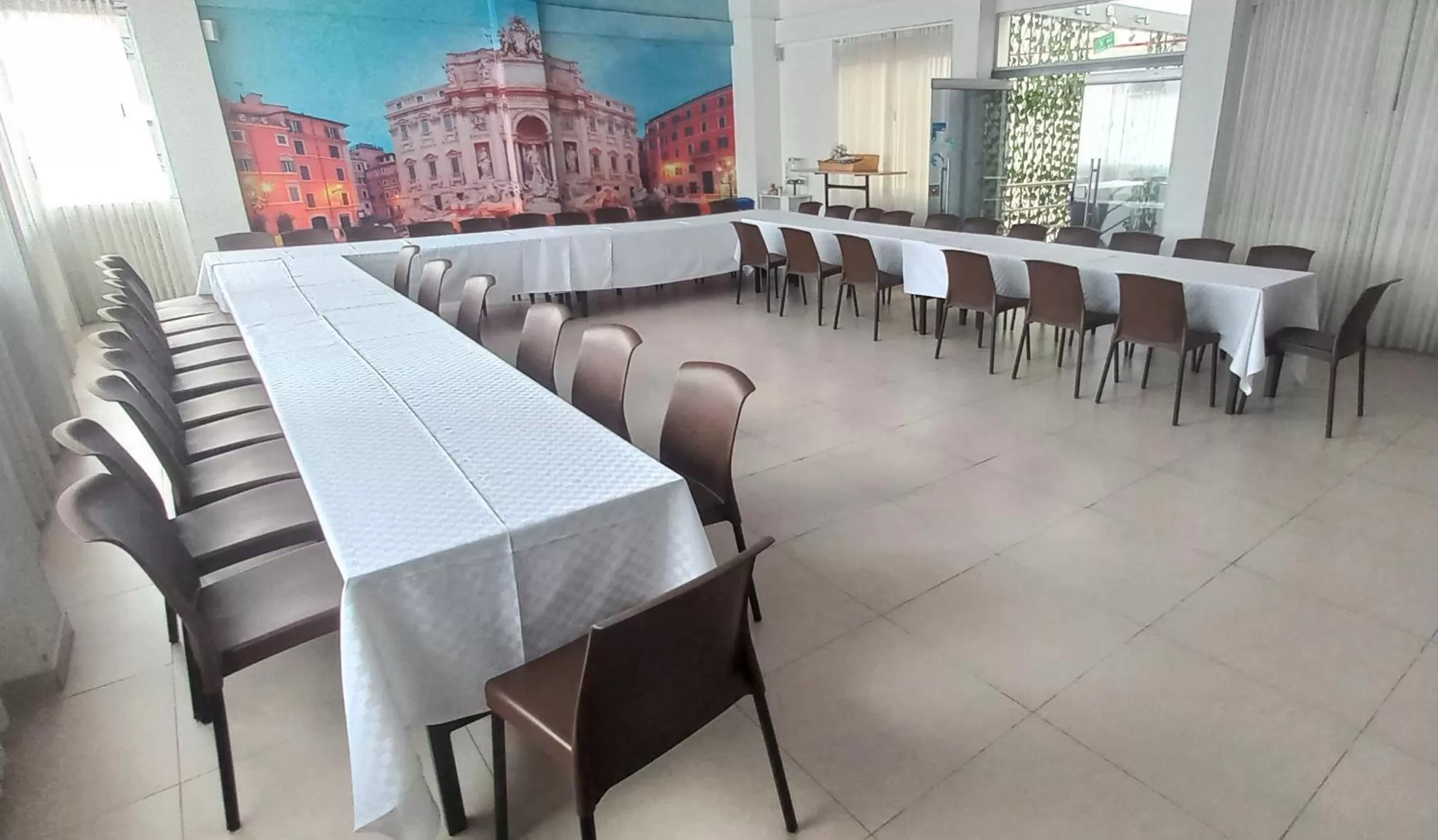 Restaurant/Places to Eat in Hotel Bogota - Fontana Di Trevi by On Holidays