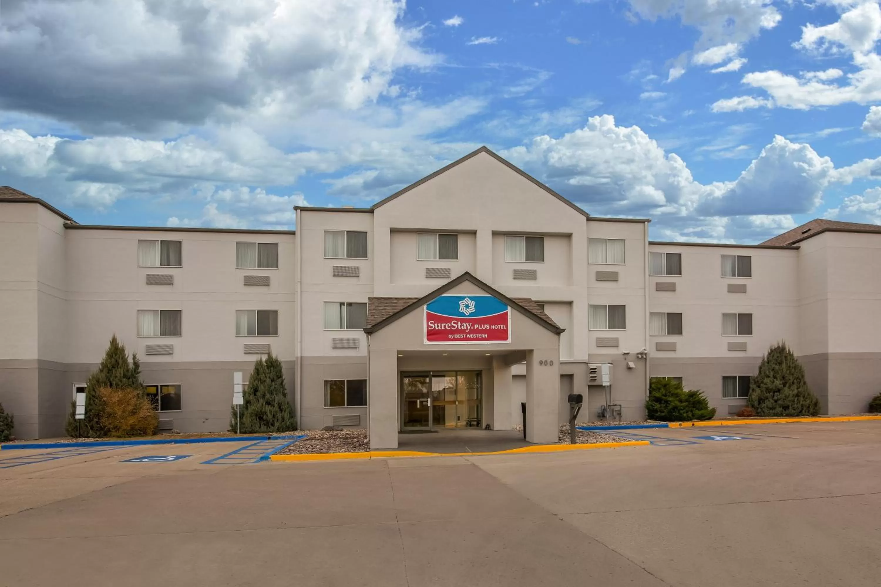 AmericInn by Wyndham Minot