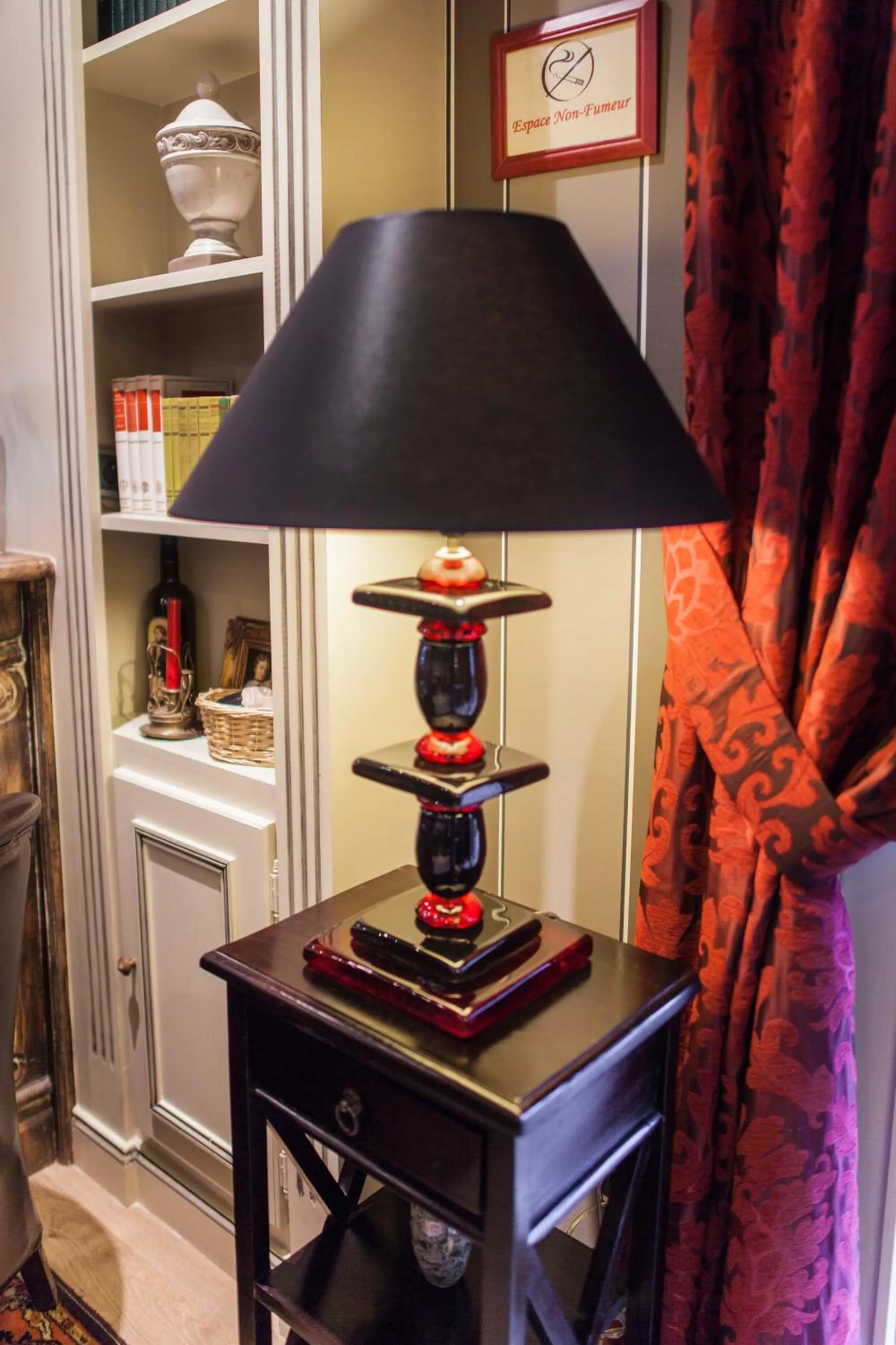 Decorative detail in The Originals City, Le Cottage Hôtel, Bruay-la-Buissière