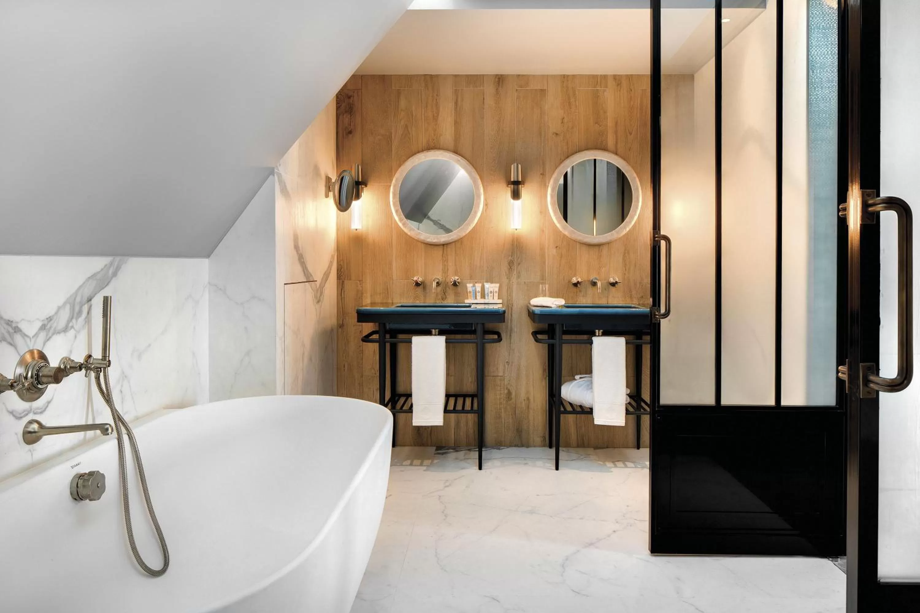 Bathroom in La Demeure Montaigne