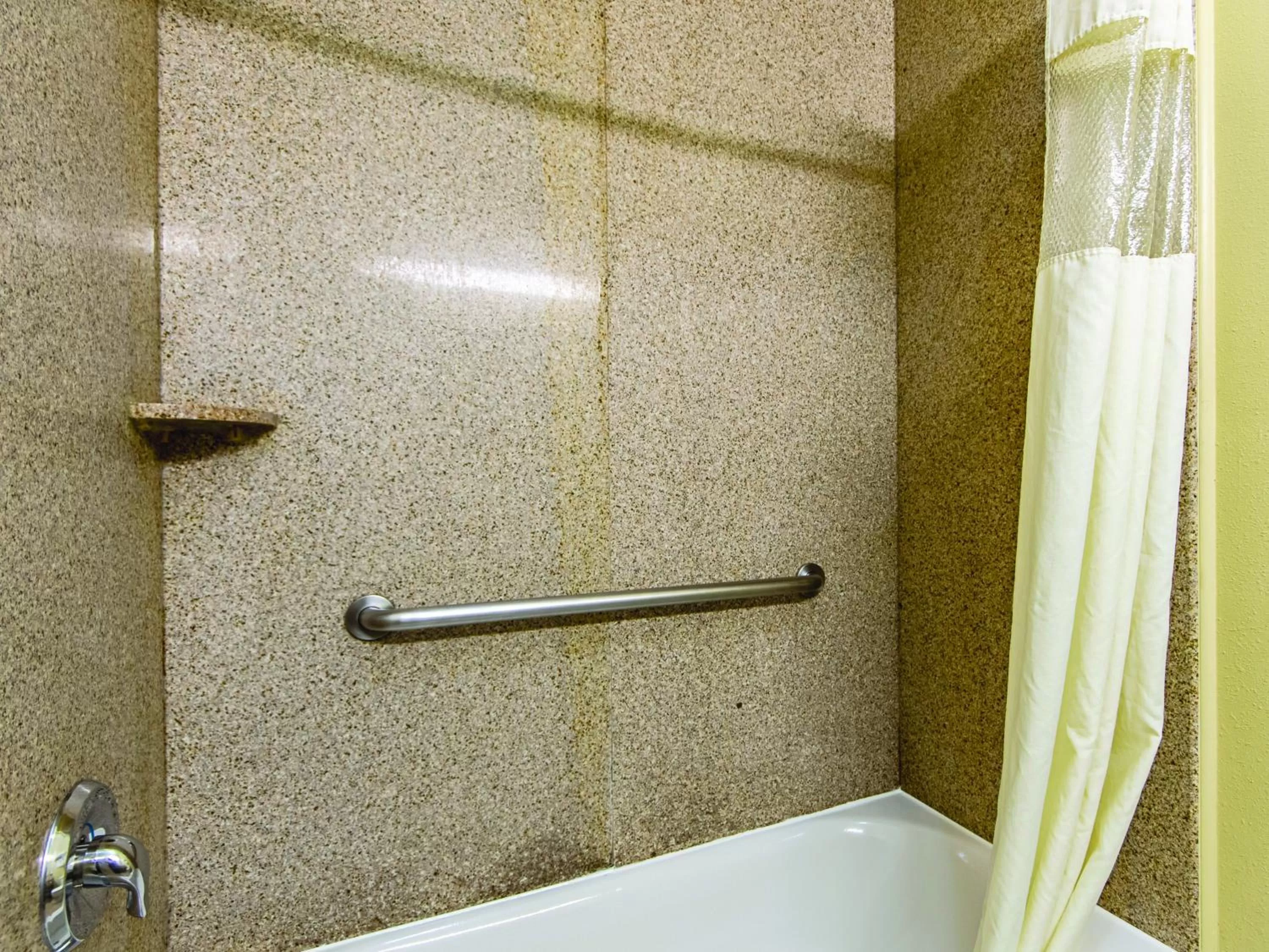 Shower in La Quinta by Wyndham Houston New Caney