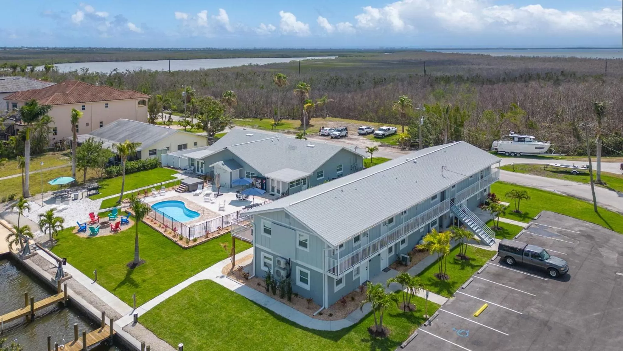 Property building in Matlacha on Shoreview