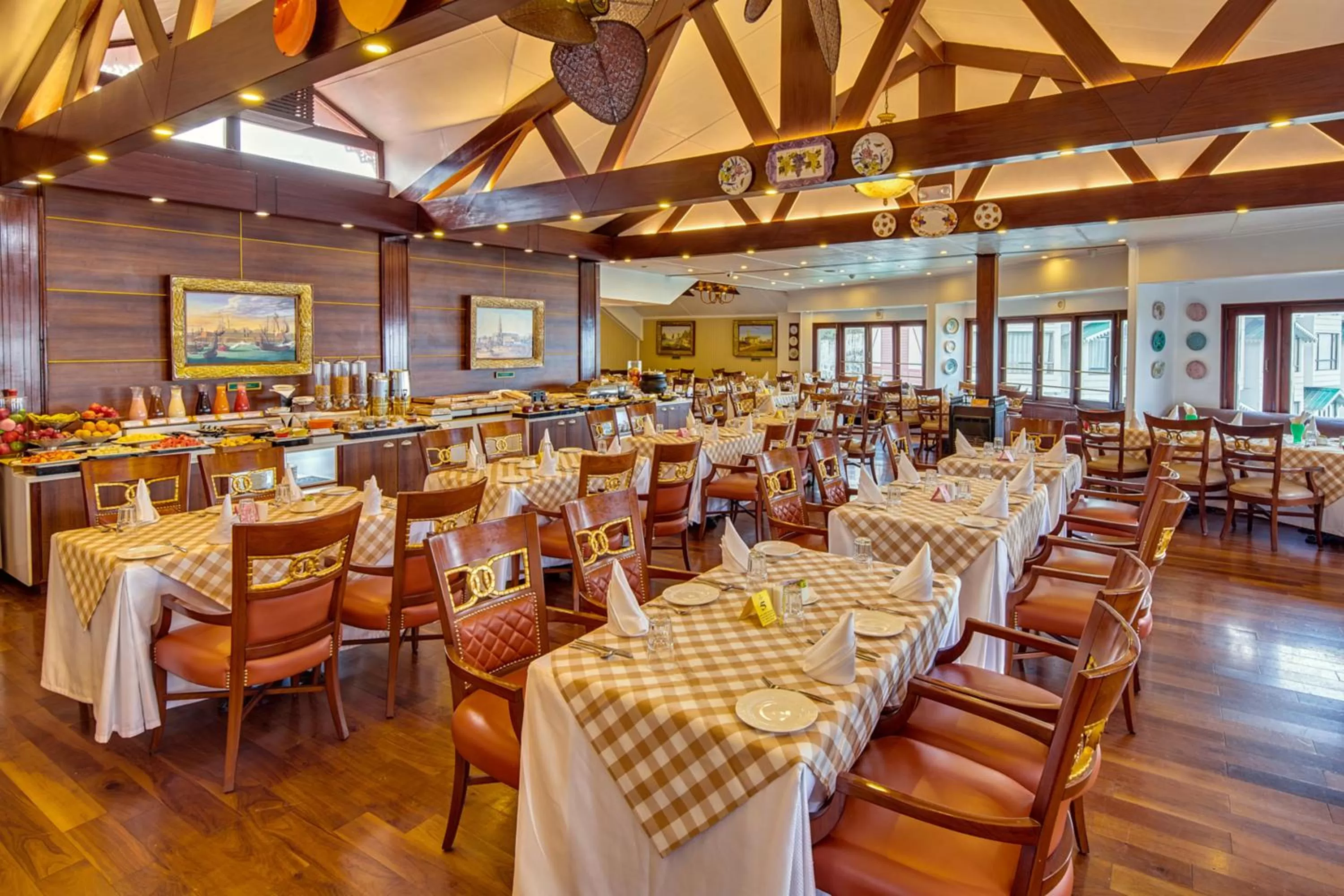 Restaurant/places to eat in Mayfair Darjeeling