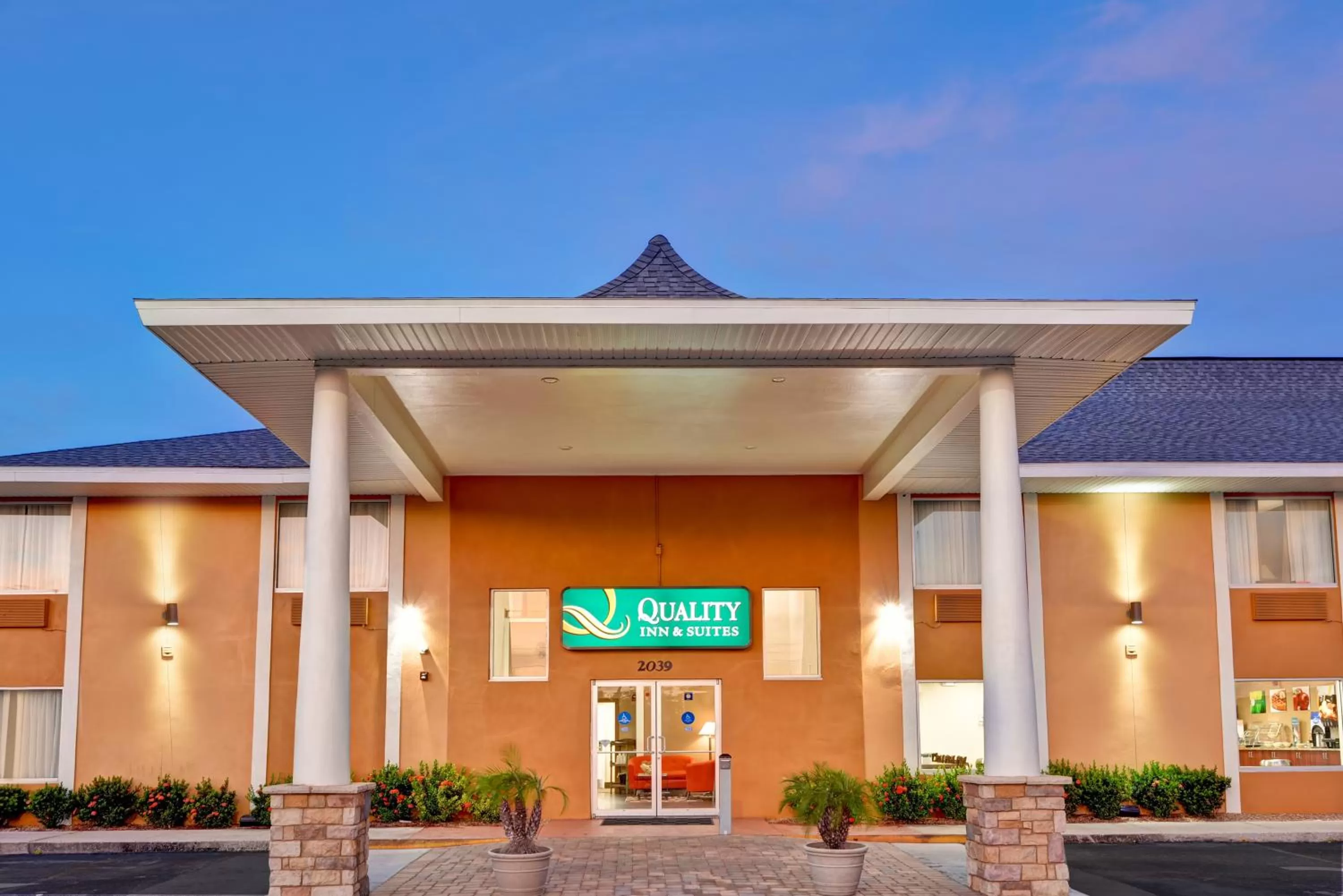 Property building in Quality Inn & Suites Heritage Park