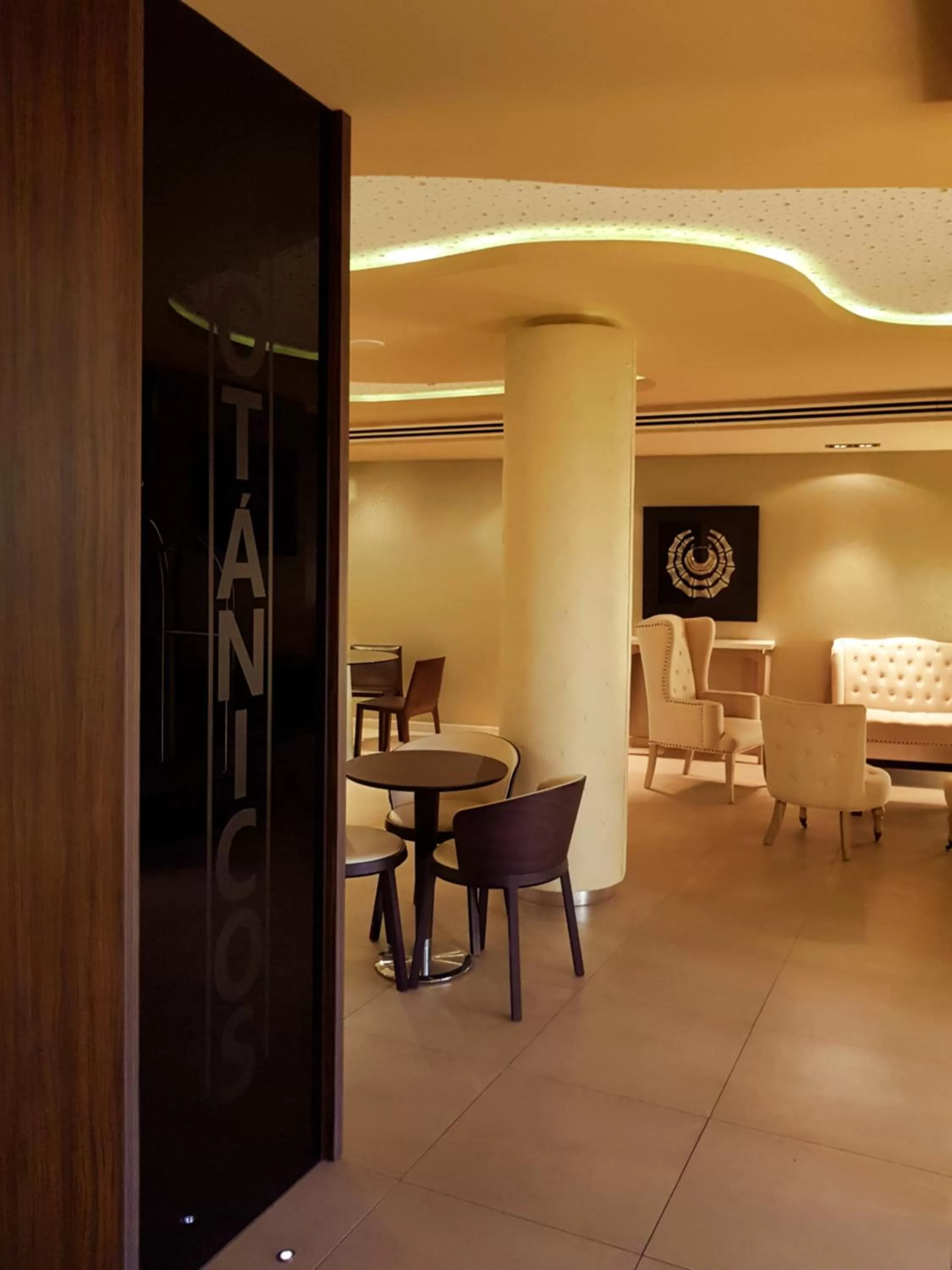 Living room, Restaurant/Places to Eat in Gran Hotel Botánicos