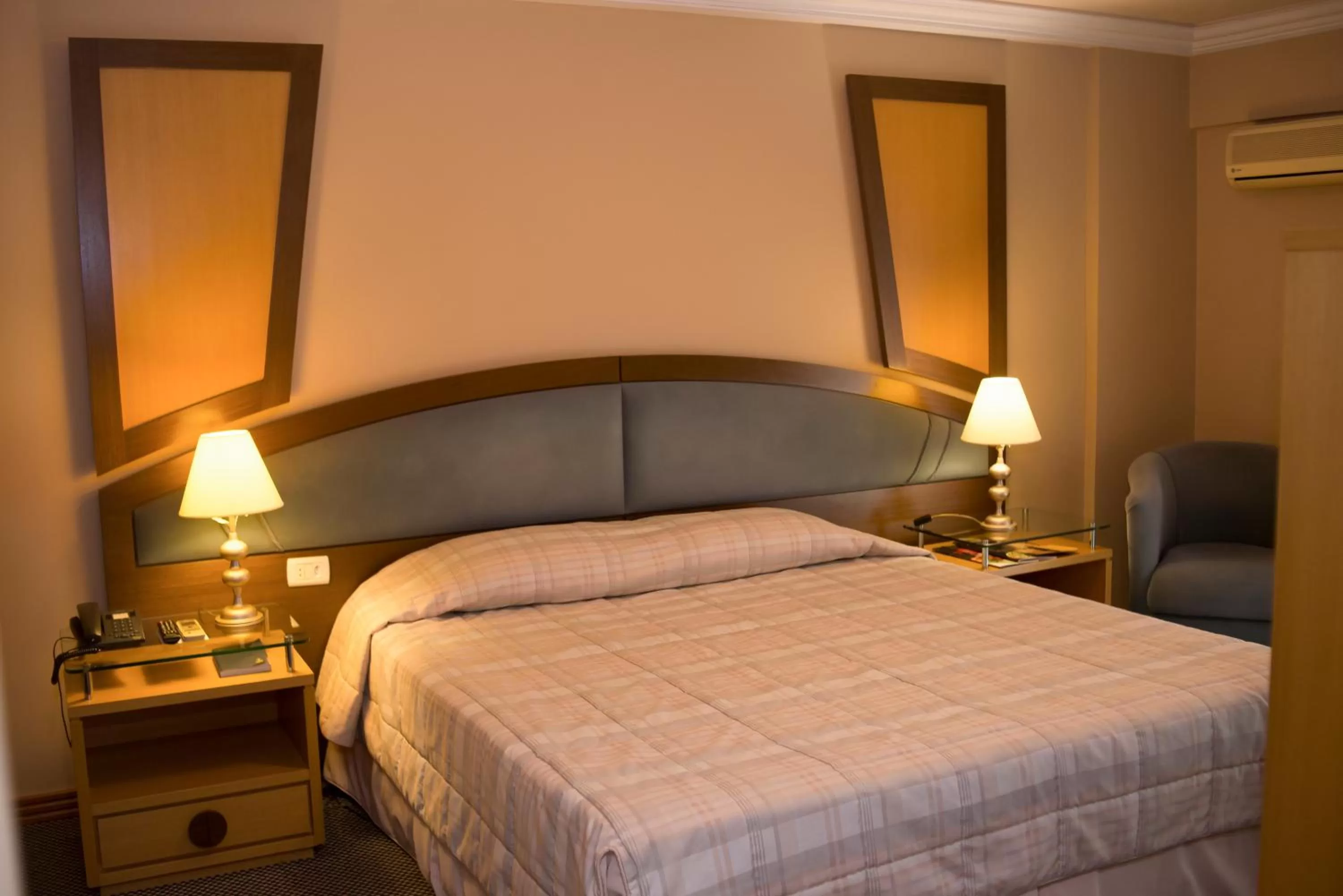 Bed in Rihad Palace Hotel