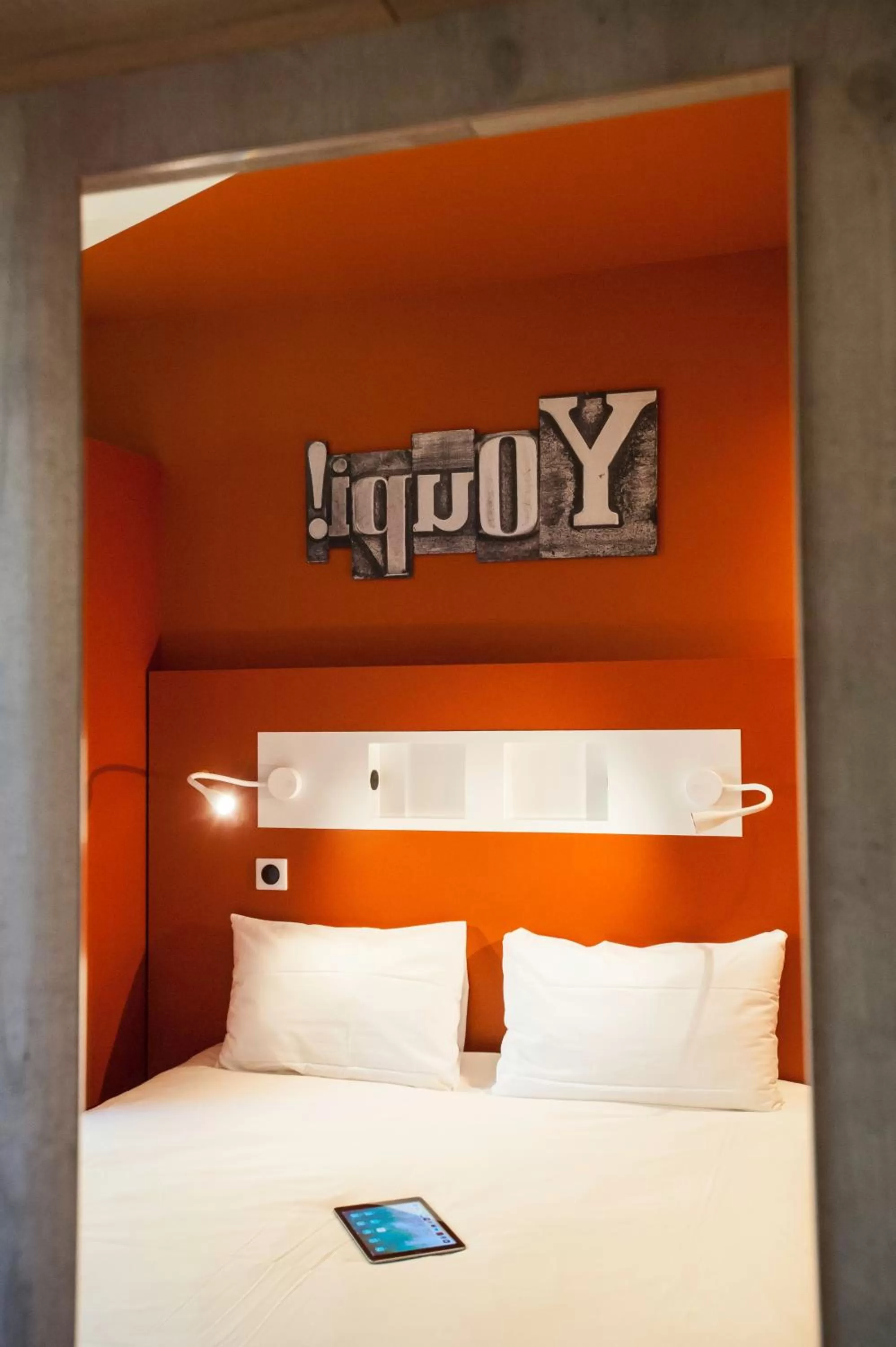 Photo of the whole room, Bed in Ibis Budget Château-Thierry