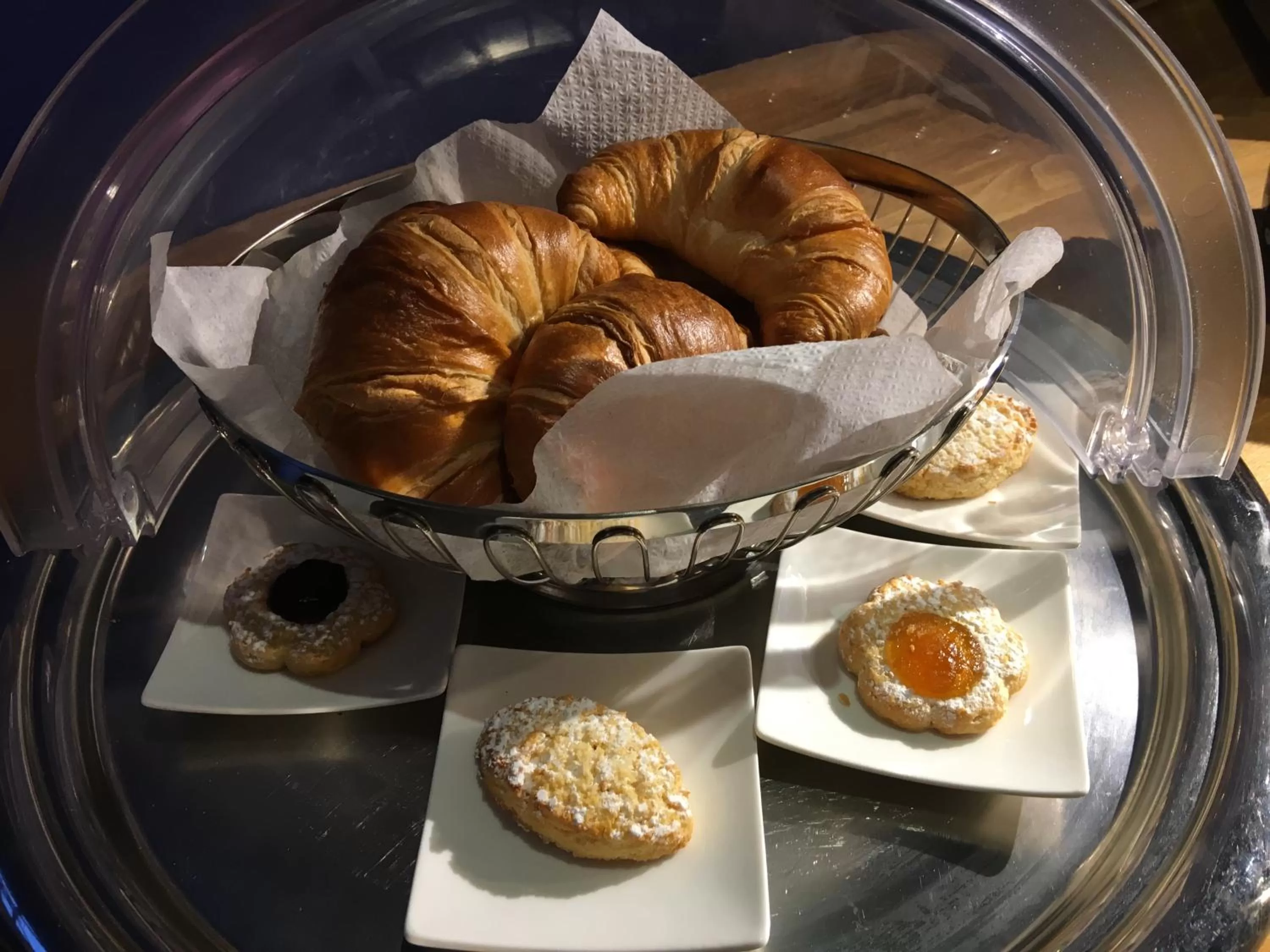 Buffet breakfast in Hotel Continental