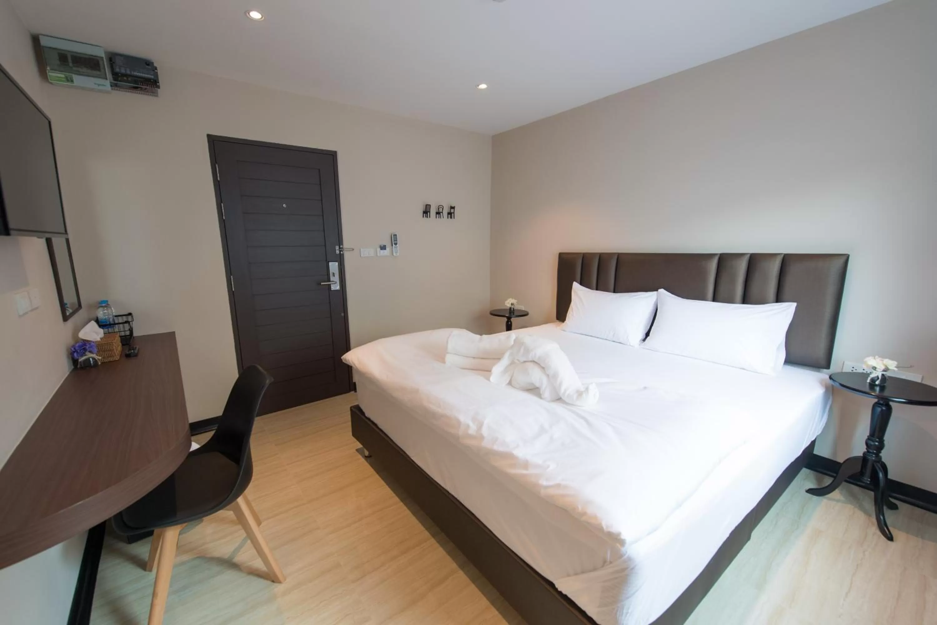 Bed in Let's Zzz Bangkok