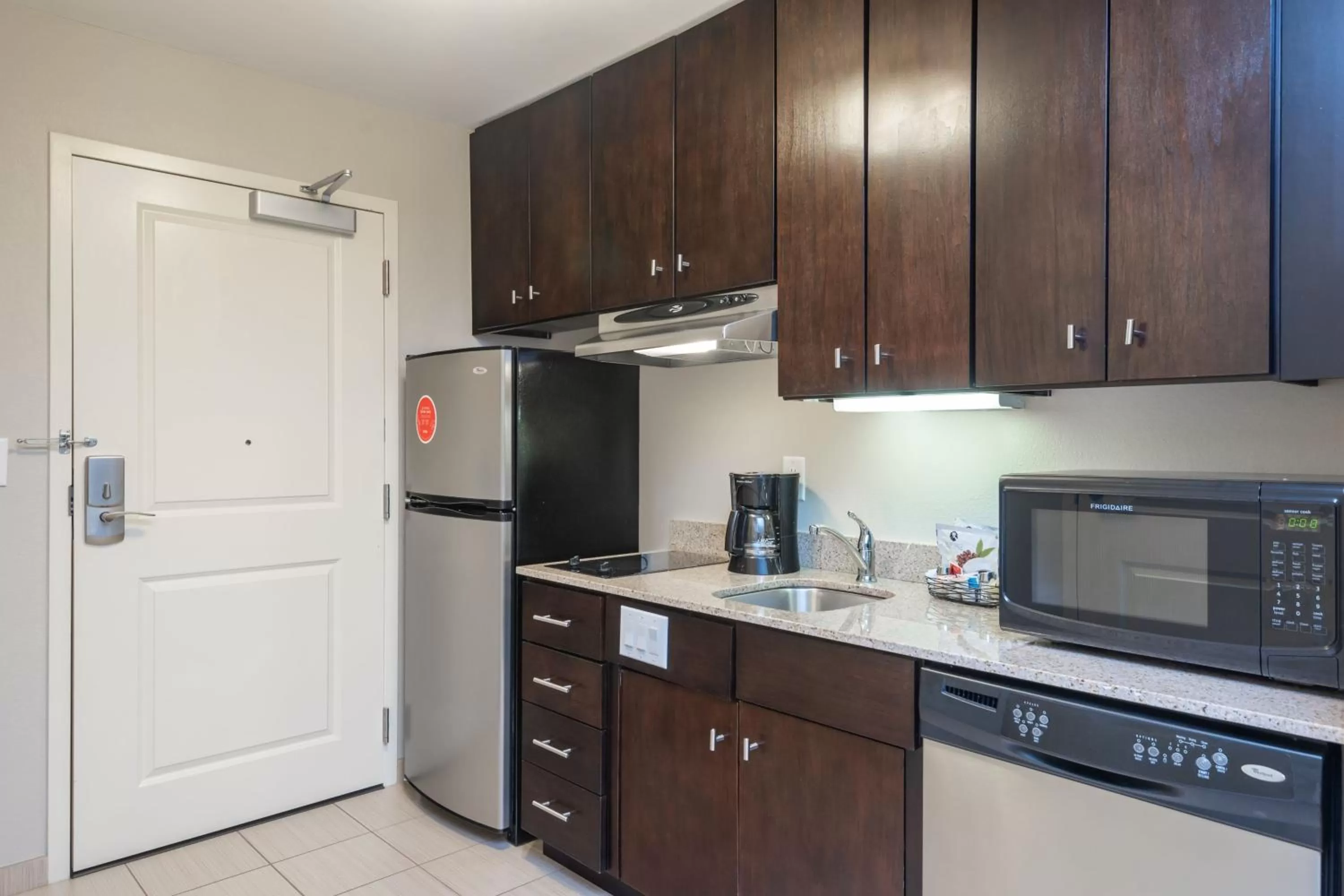 Kitchen or kitchenette in TownePlace Suites by Marriott Charlotte Mooresville