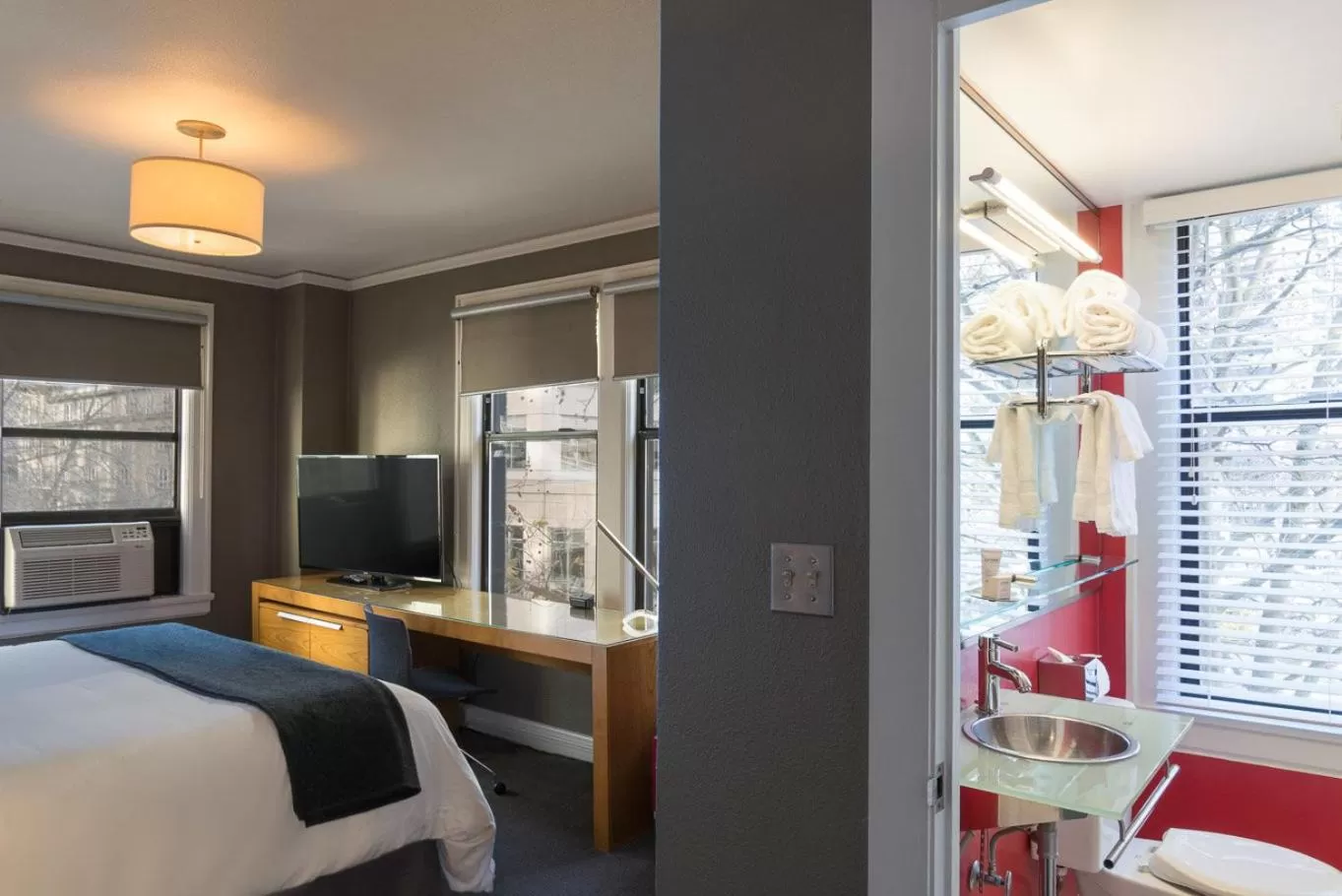 Photo of the whole room, Bed in Hotel Max