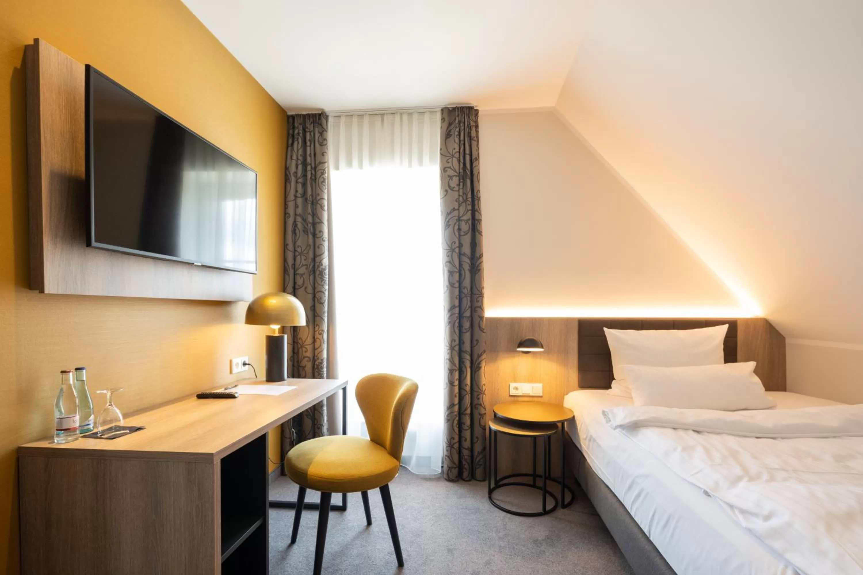 Bed in Hotel Rheinischer Hof