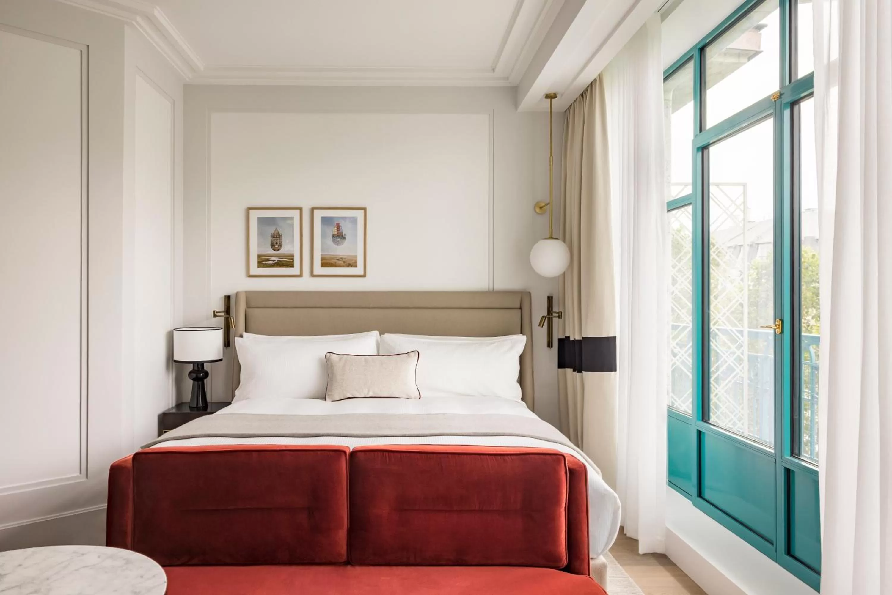 Photo of the whole room, Bed in Kimpton - St Honoré Paris by IHG