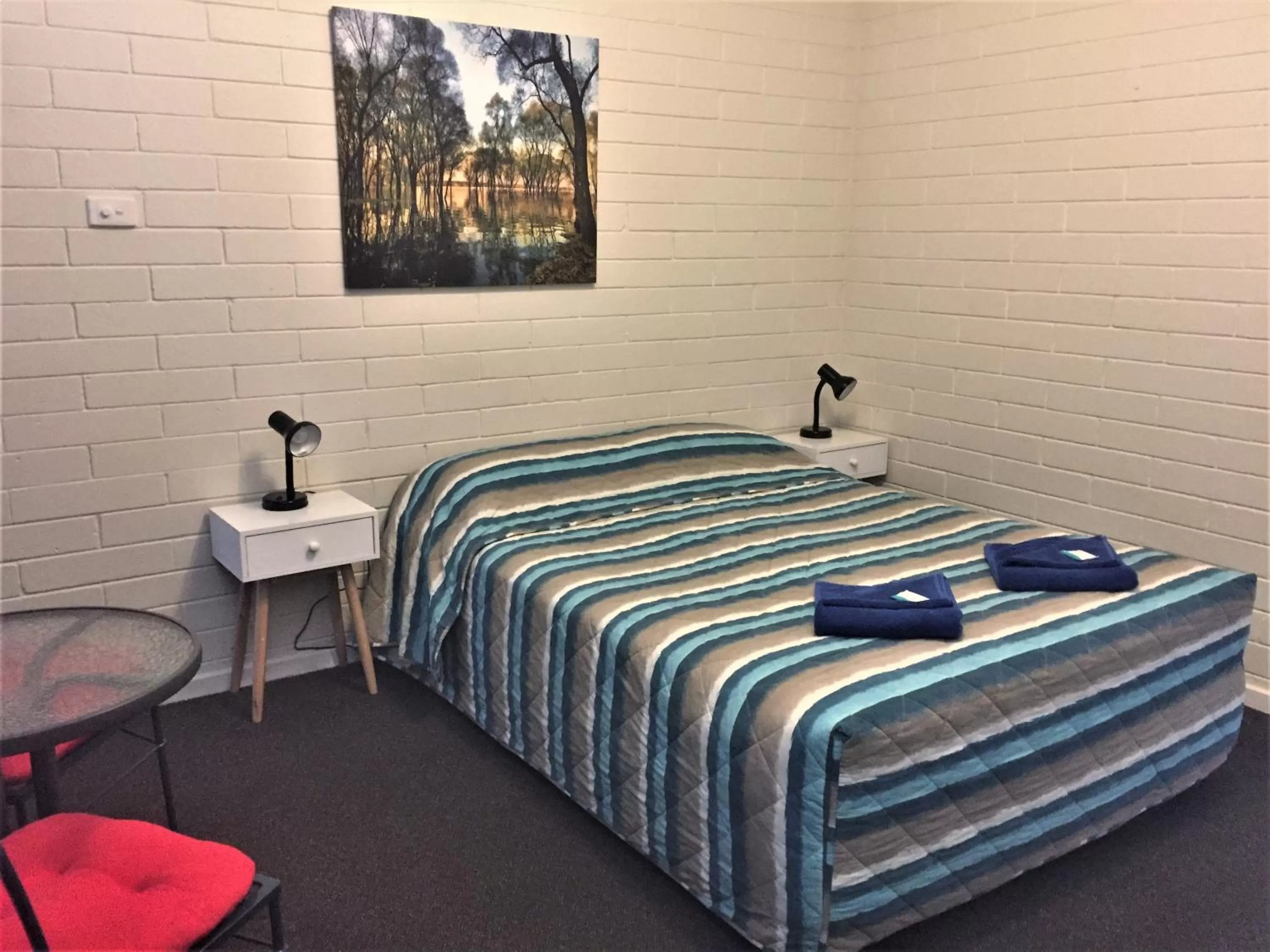 Bed in Ceduna Motor Inn