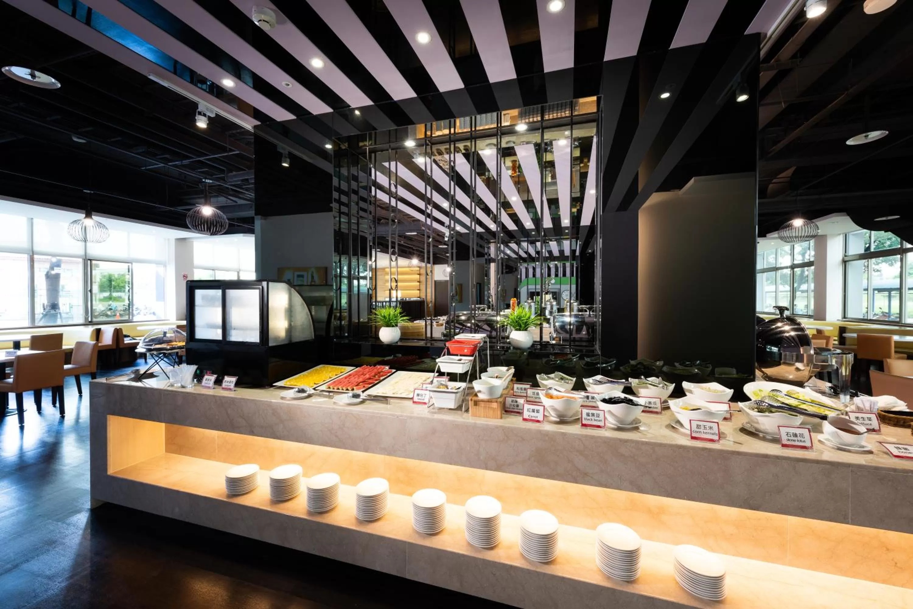 Buffet breakfast in Holiday Garden Hotel SKM Park